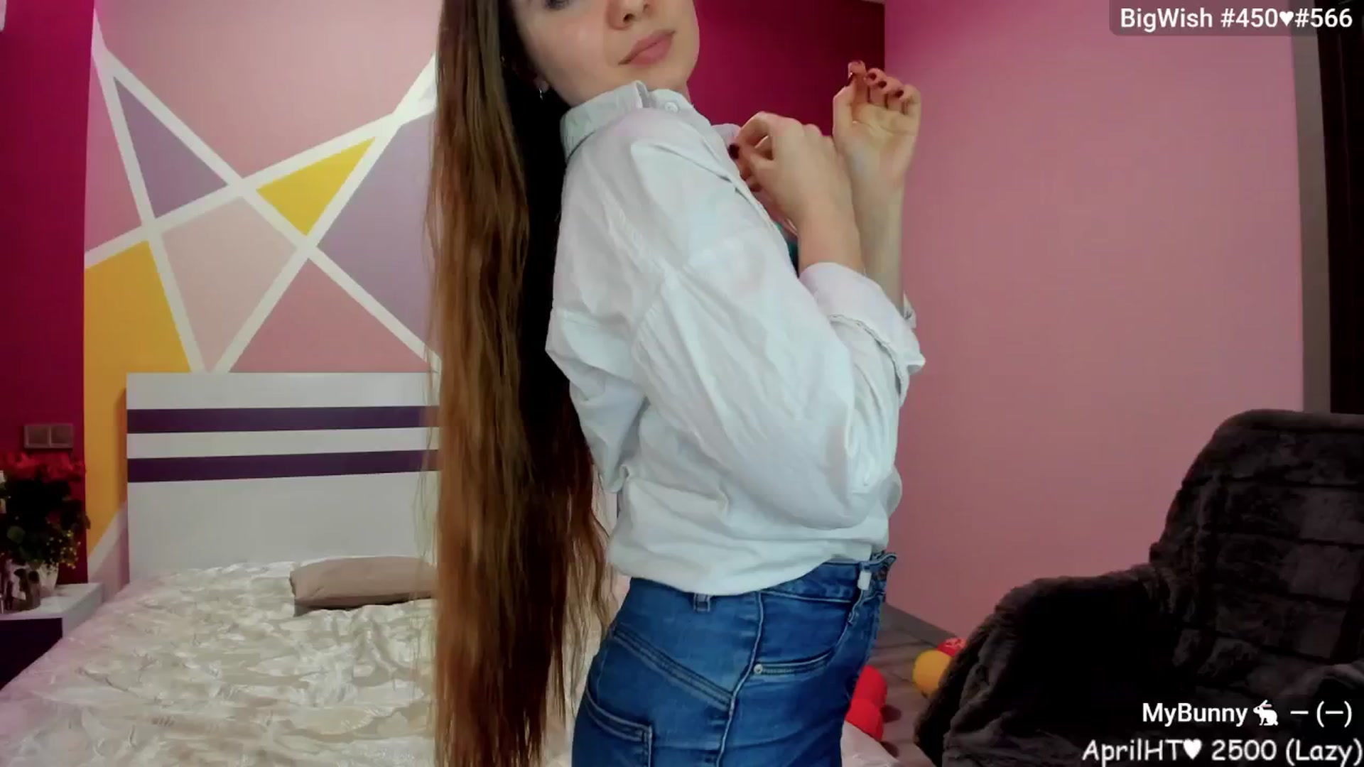 Gallery image thumbnail from LizaGhost's myfreecams stream on, 04/22/2025, 13:06 image 15 of 20