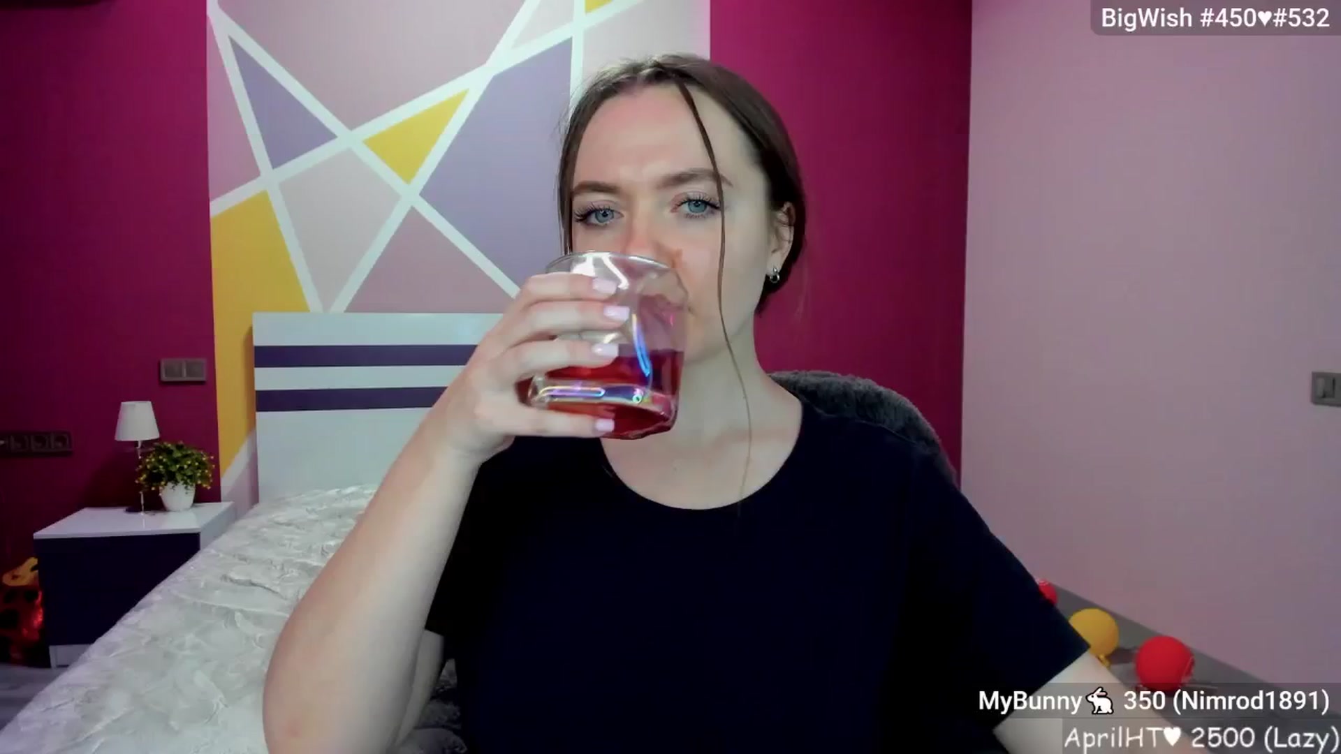 Gallery image thumbnail from LizaGhost's myfreecams stream on, 04/25/2025, 16:37 image 20 of 20