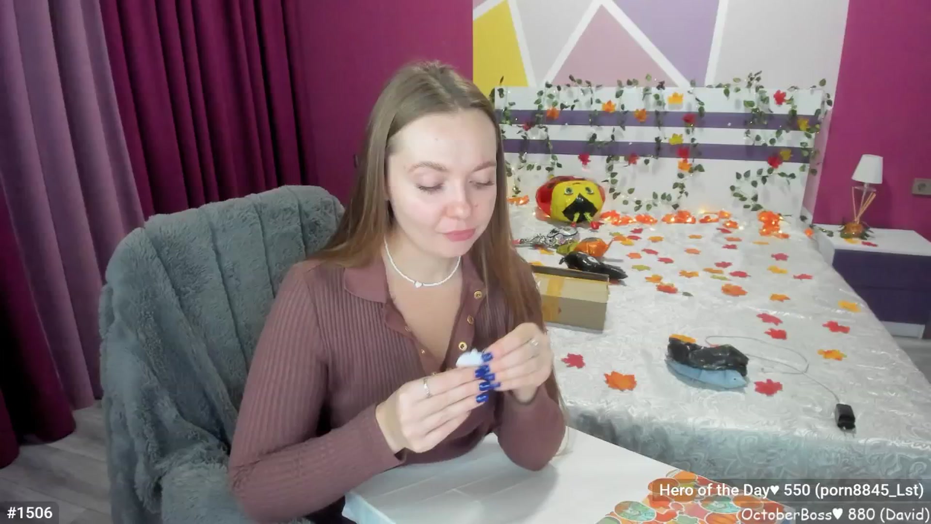 Gallery image thumbnail from LizaGhost's myfreecams stream on, 10/07/2025, 16:27 image 17 of 20