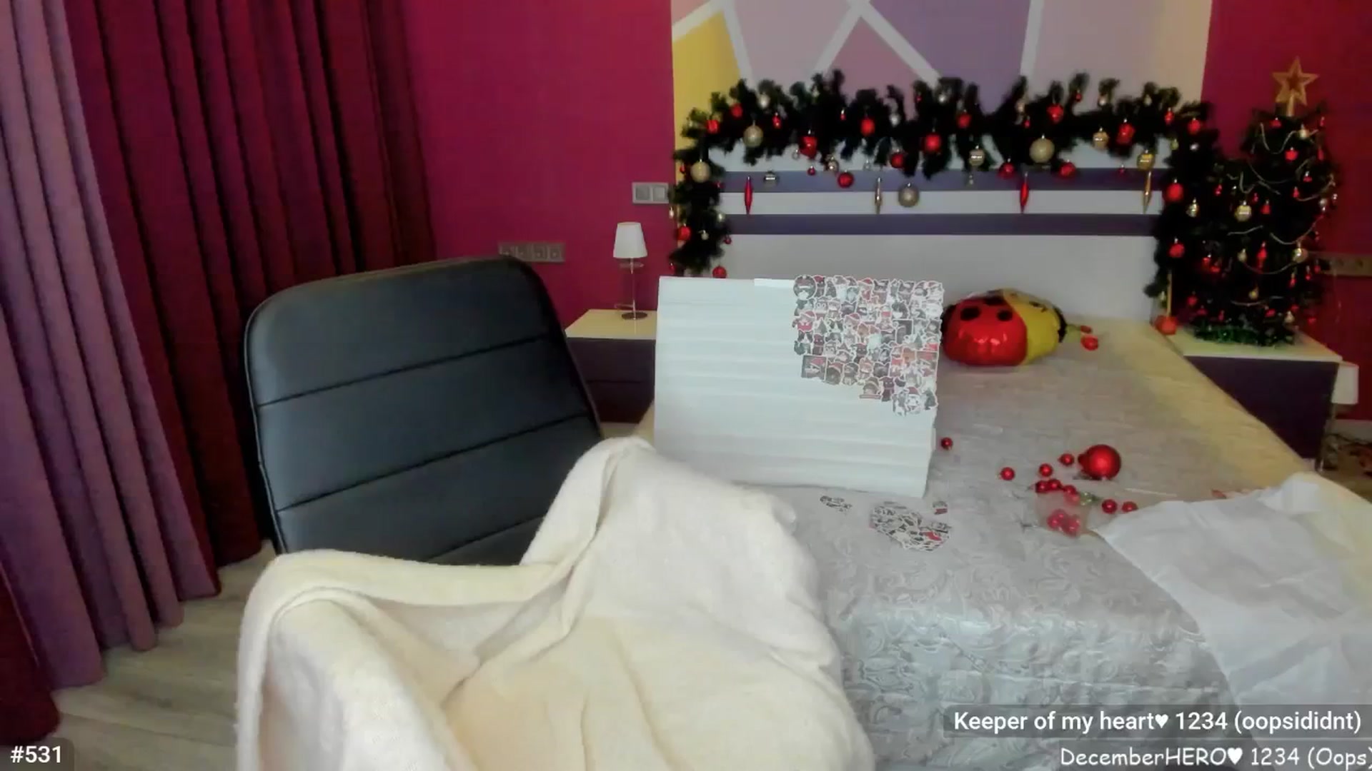 Gallery image thumbnail from LizaGhost's myfreecams stream on, 12/08/2025, 17:07 image 16 of 20