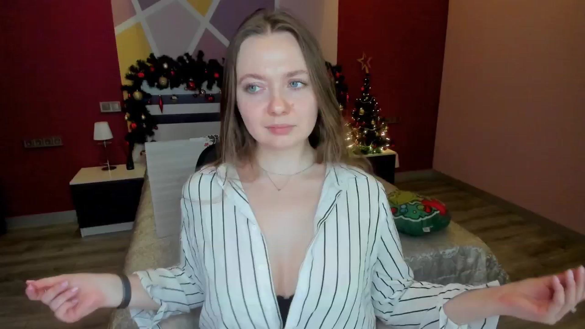 Gallery image thumbnail from LizaGhost's myfreecams stream on, 12/10/2025, 17:06 image 1 of 20