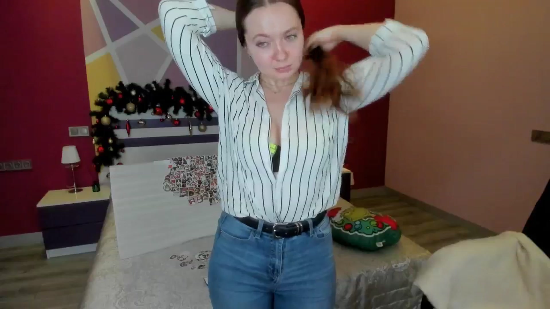 Gallery image thumbnail from LizaGhost's myfreecams stream on, 12/10/2025, 17:06 image 2 of 20