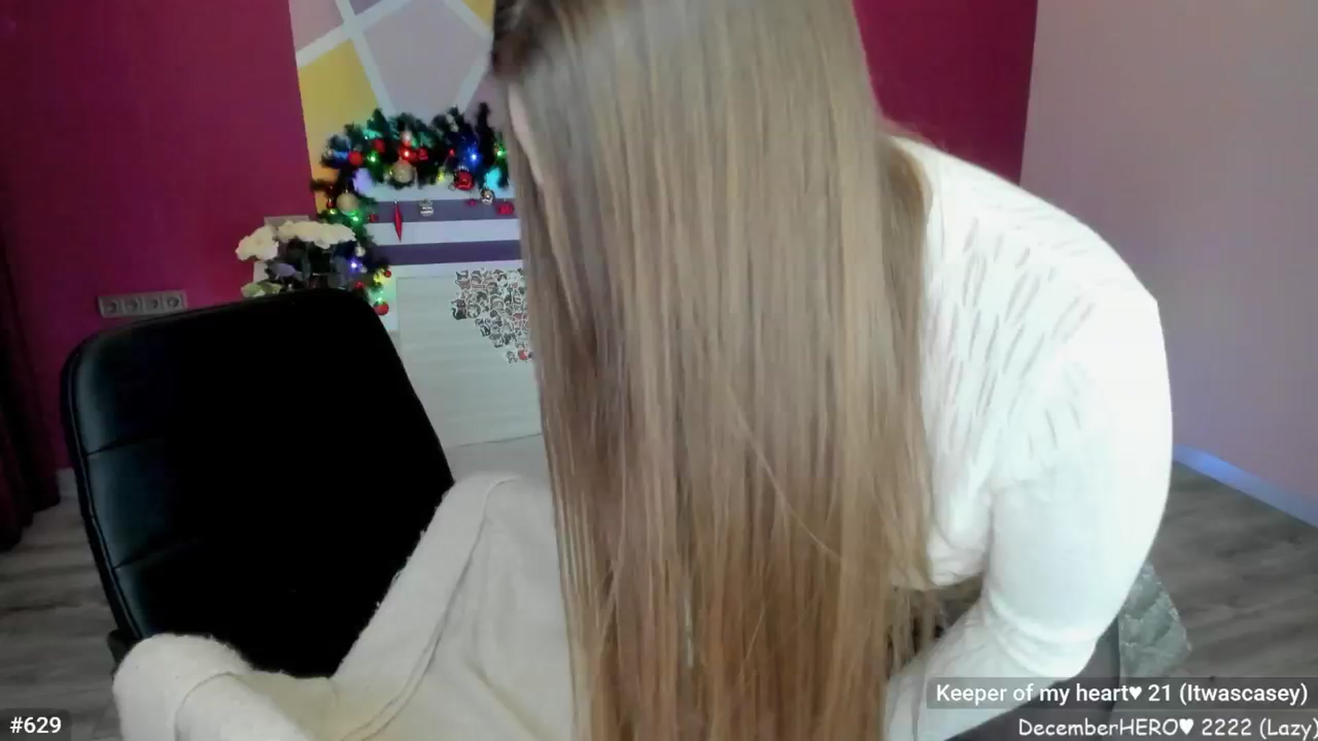 Gallery image thumbnail from LizaGhost's myfreecams stream on, 12/14/2025, 16:25 image 6 of 20
