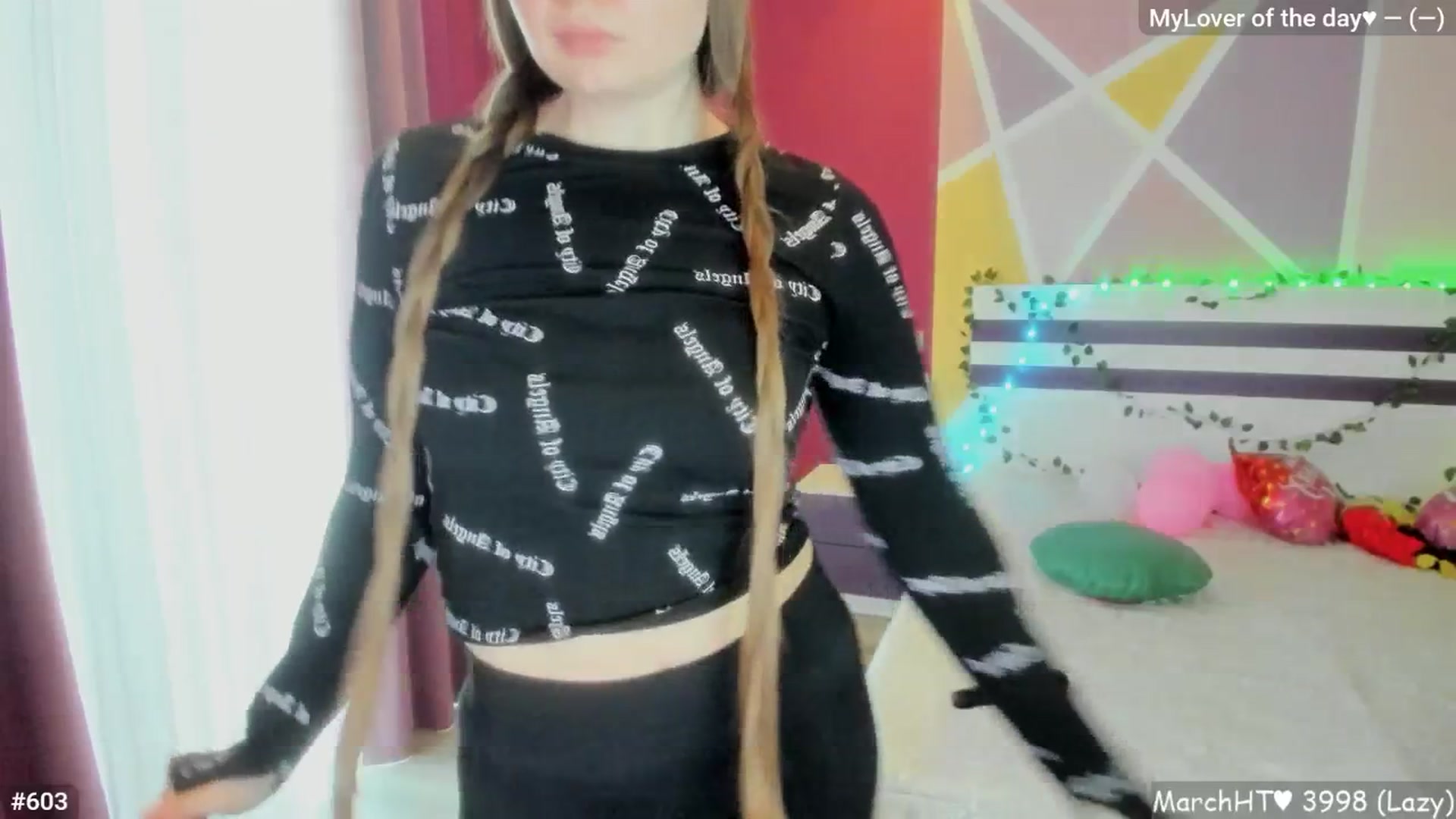 Gallery image thumbnail from LizaGhost's myfreecams stream on, 03/17/2026, 16:58 image 5 of 20