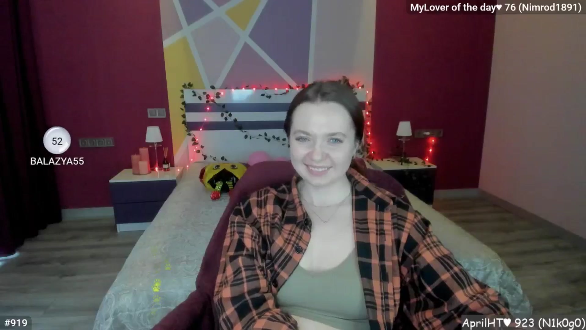 Gallery image thumbnail from LizaGhost's myfreecams stream on, 04/17/2026, 16:40 image 10 of 20