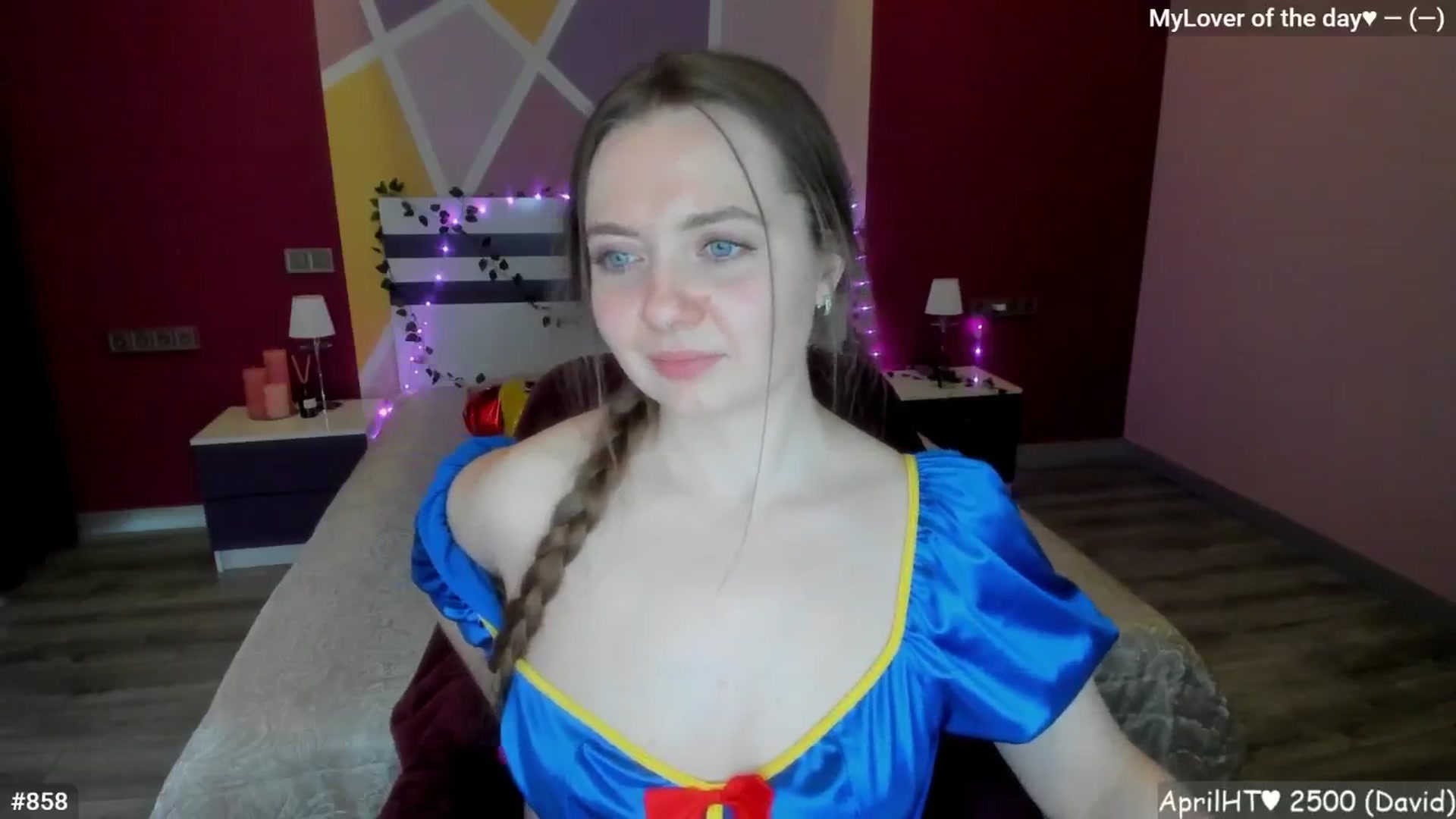 Gallery image thumbnail from LizaGhost's myfreecams stream on, 04/28/2026, 14:04 image 13 of 20