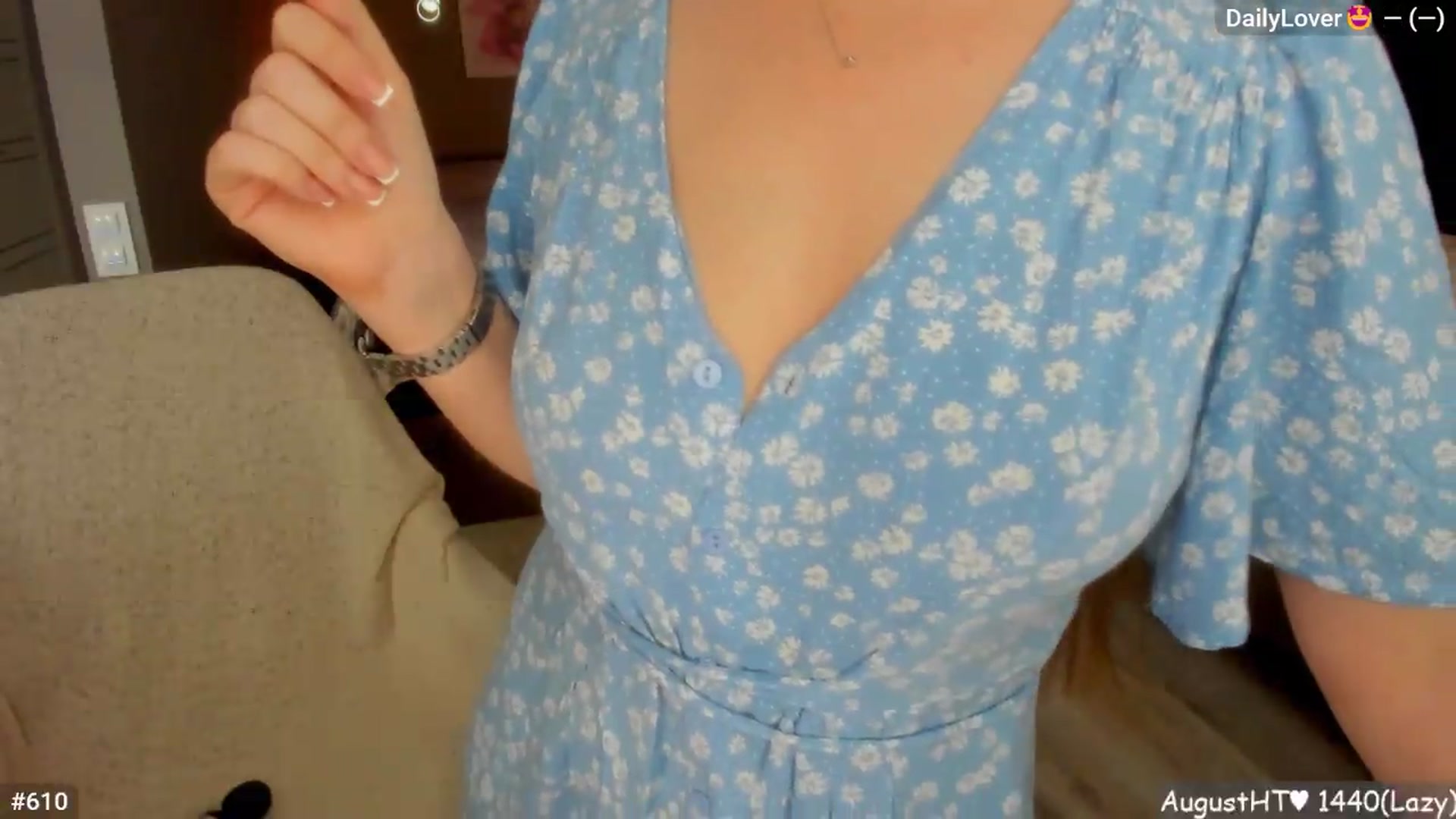 Gallery image thumbnail from LizaGhost's myfreecams stream on, 08/07/2026, 13:09 image 8 of 20