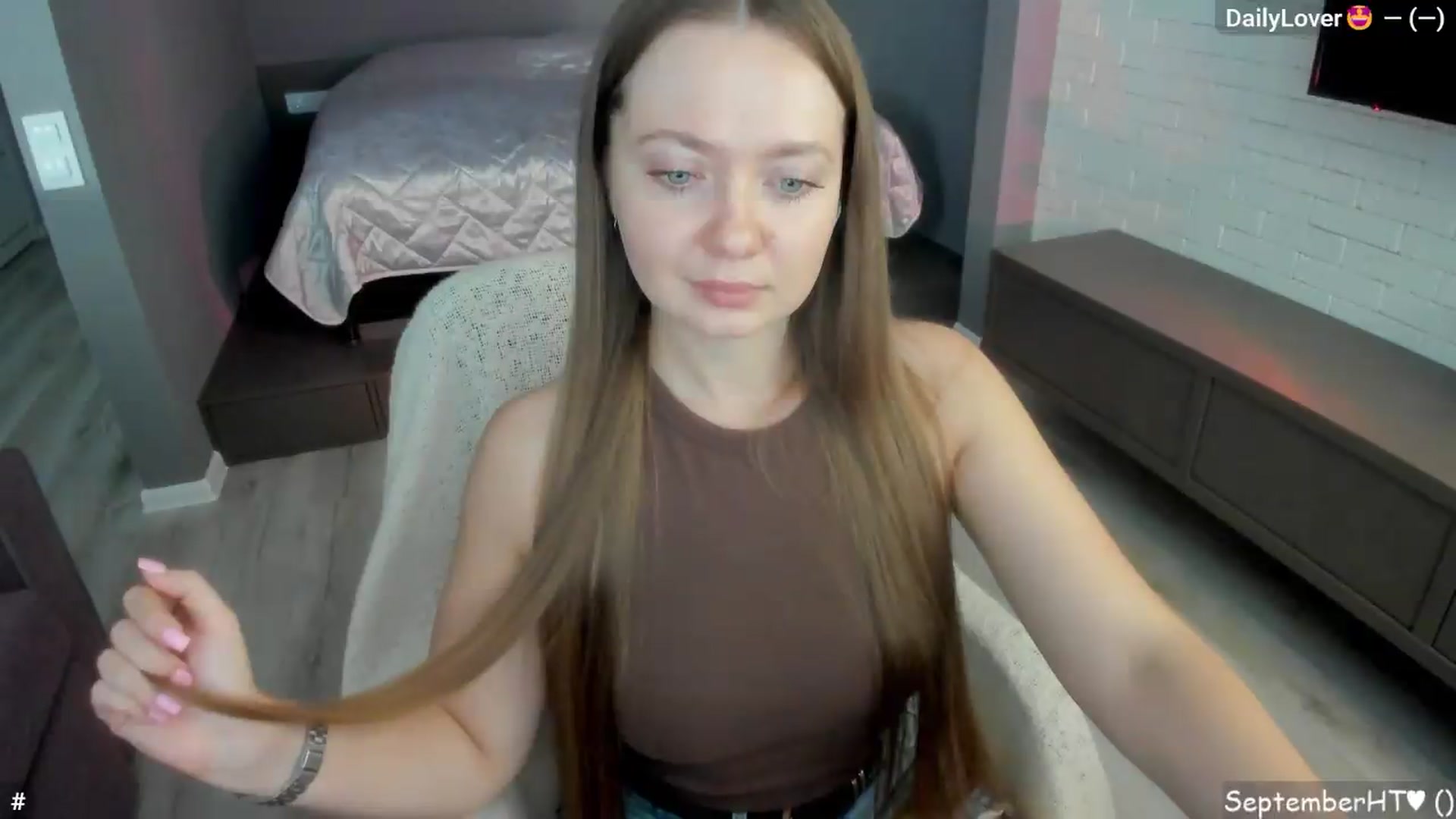 Gallery image thumbnail from LizaGhost's myfreecams stream on, 09/01/2026, 16:53 image 9 of 20