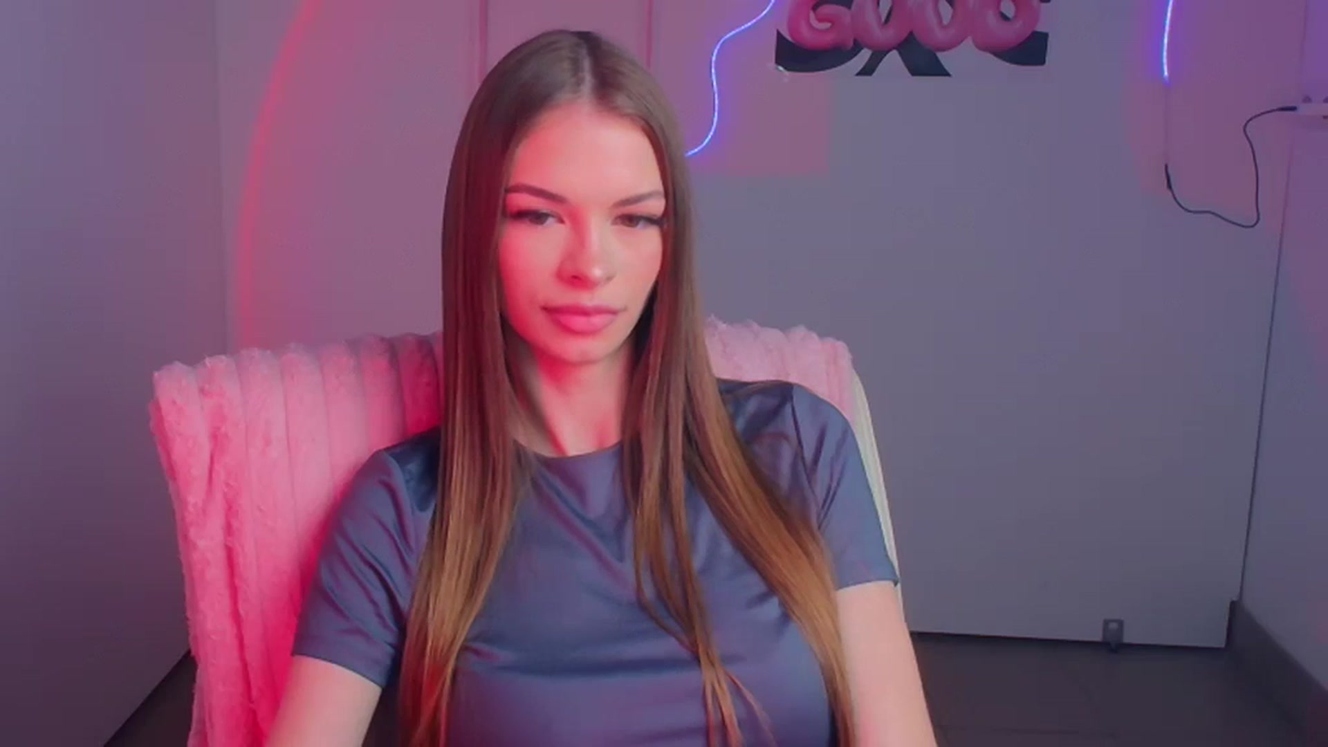 Gallery image thumbnail from Lizavetaqueen's myfreecams stream on, 04/05/2026, 13:37 image 9 of 20
