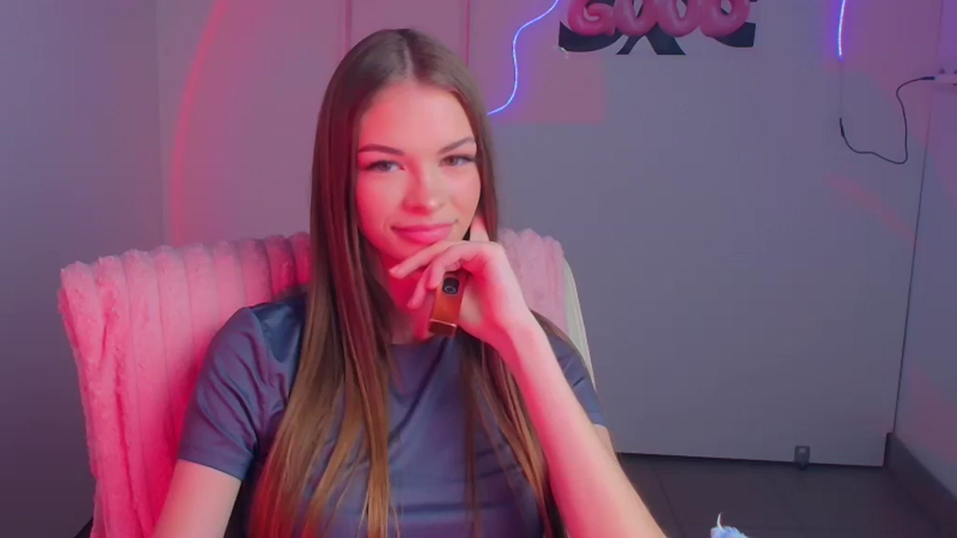 Gallery image thumbnail from Lizavetaqueen's myfreecams stream on, 04/05/2026, 13:37 image 8 of 20