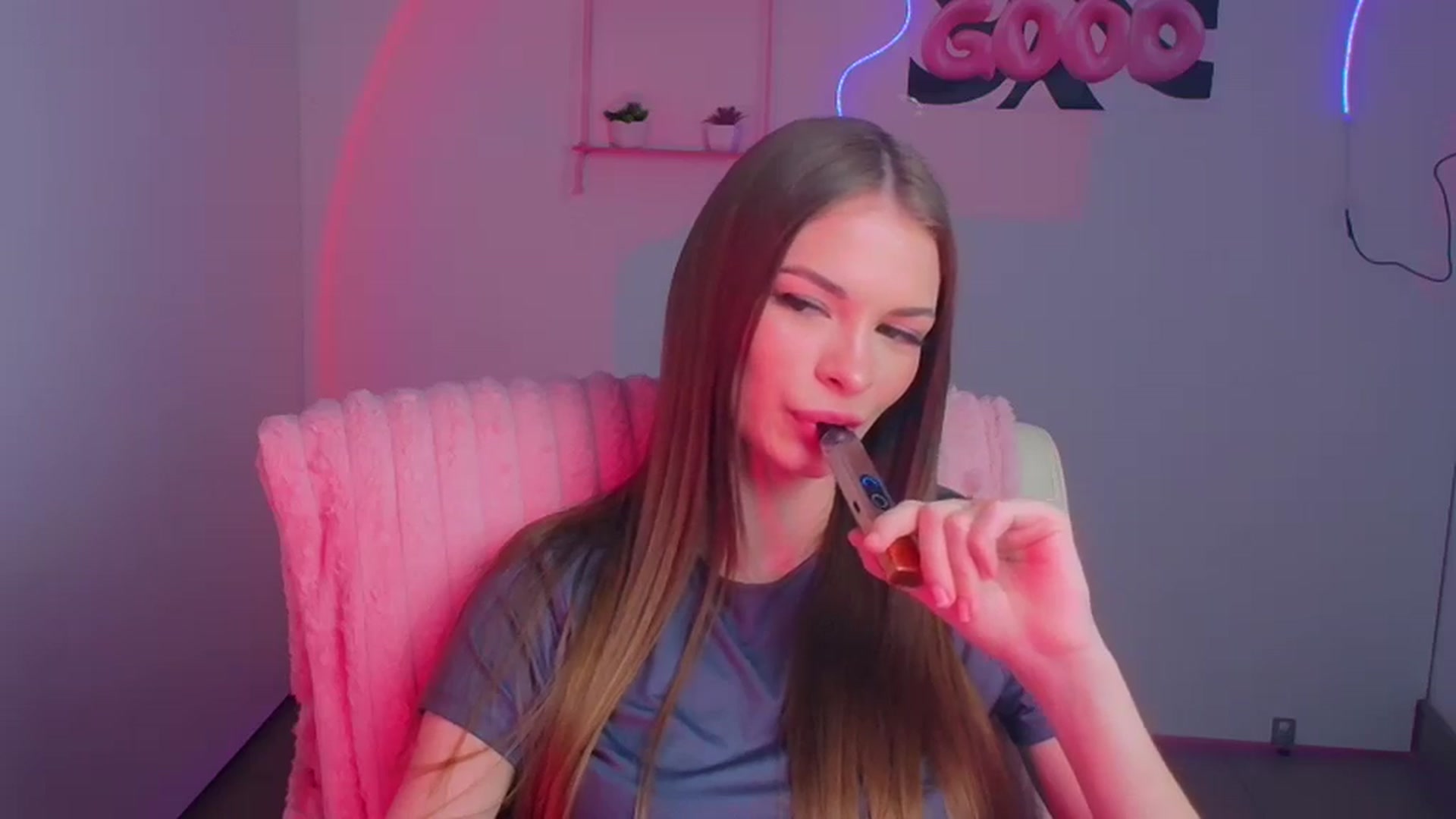 Gallery image thumbnail from Lizavetaqueen's myfreecams stream on, 04/05/2026, 15:54 image 2 of 20