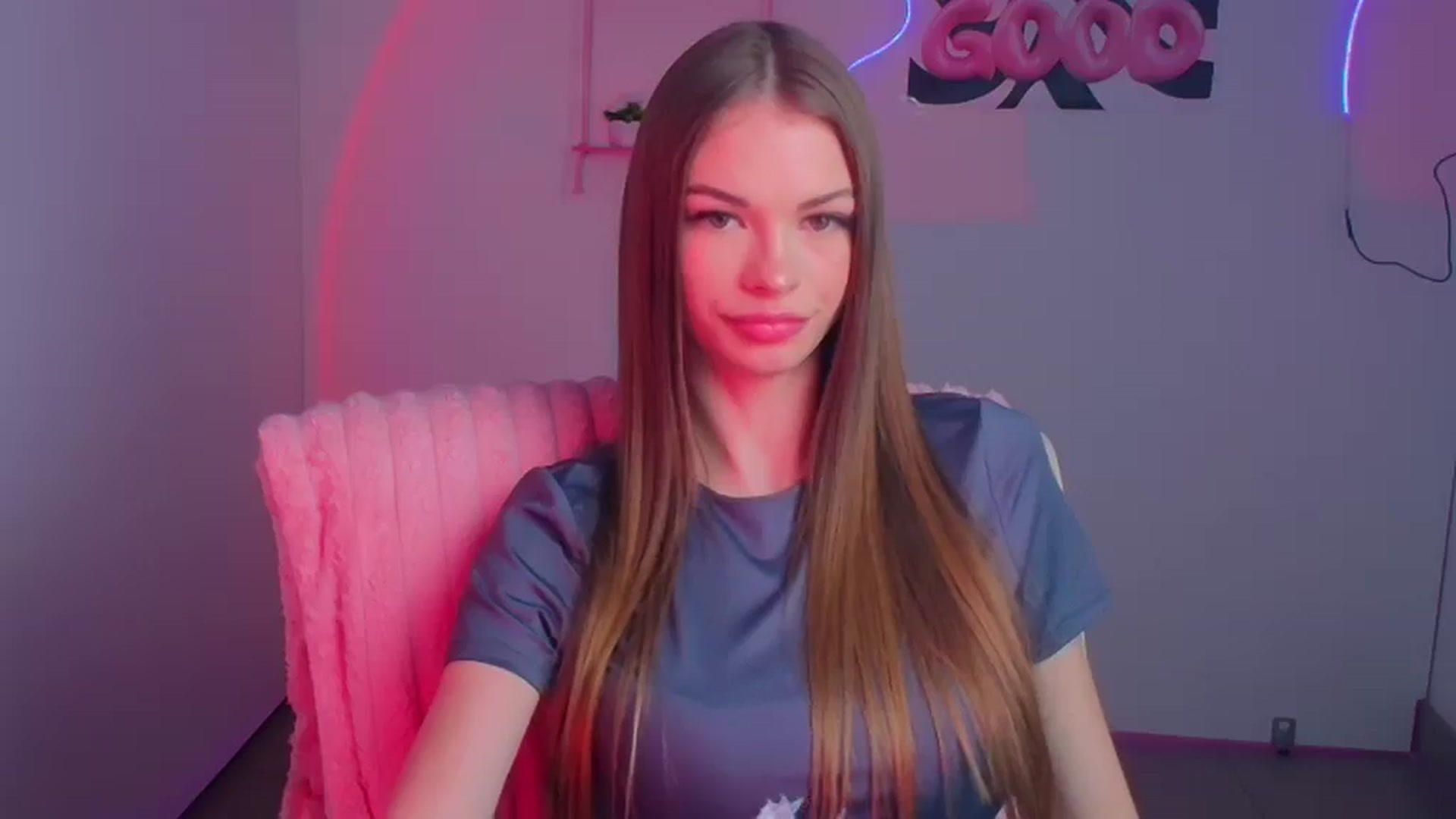 Gallery image thumbnail from Lizavetaqueen's myfreecams stream on, 04/05/2026, 15:54 image 6 of 20