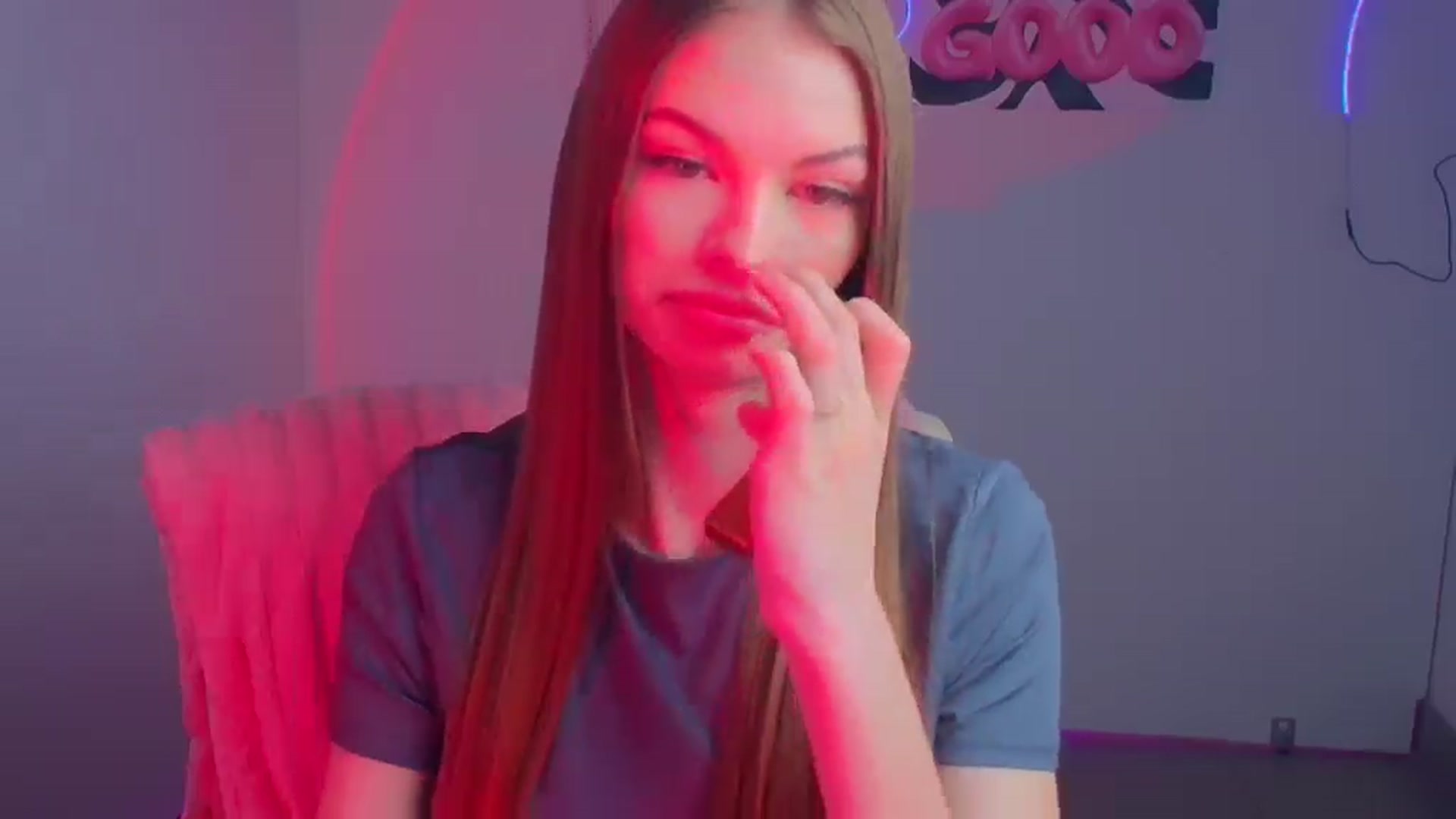 Gallery image thumbnail from Lizavetaqueen's myfreecams stream on, 04/05/2026, 15:54 image 20 of 20