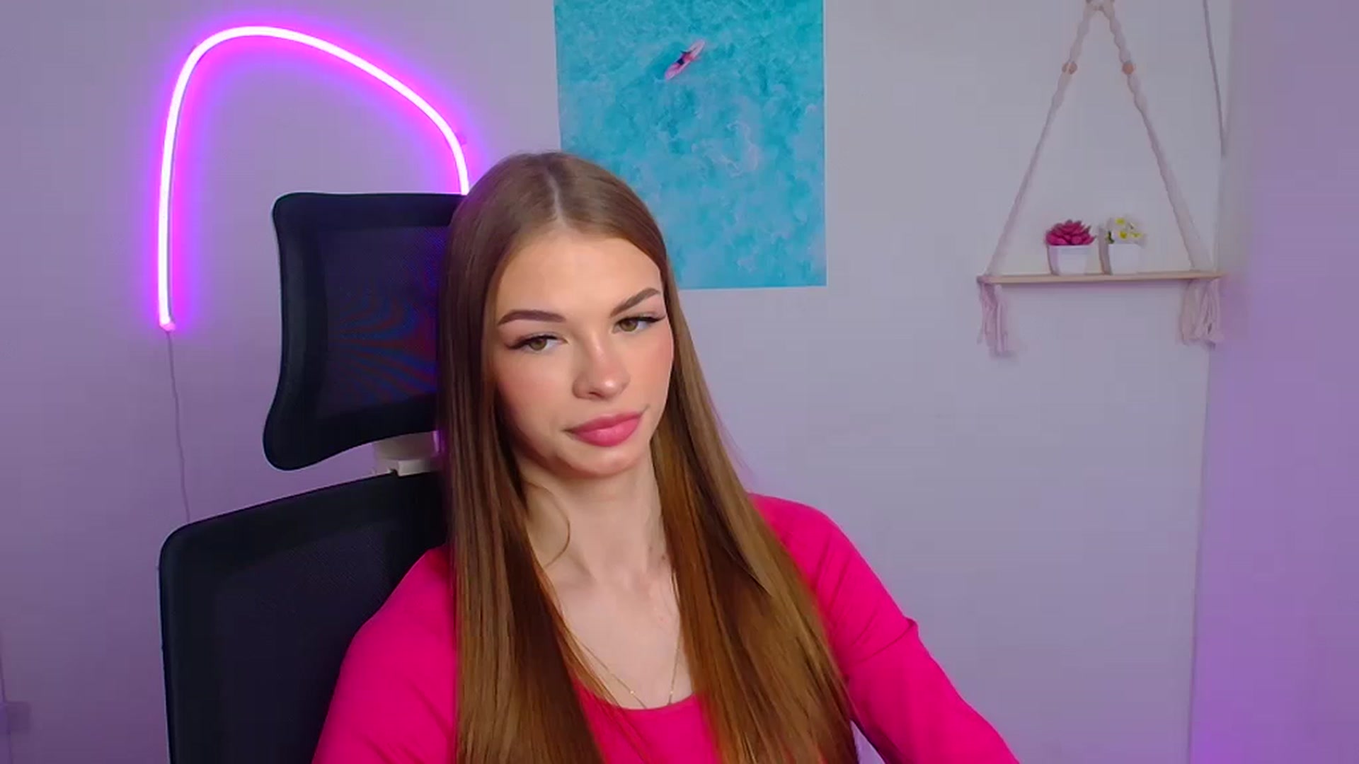 Gallery image thumbnail from Lizavetaqueen's myfreecams stream on, 04/11/2026, 13:00 image 1 of 20