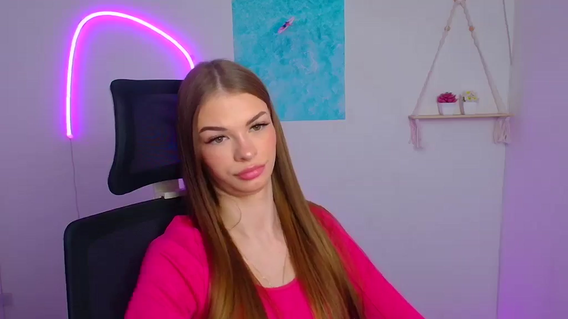 Gallery image thumbnail from Lizavetaqueen's myfreecams stream on, 04/11/2026, 13:00 image 10 of 20