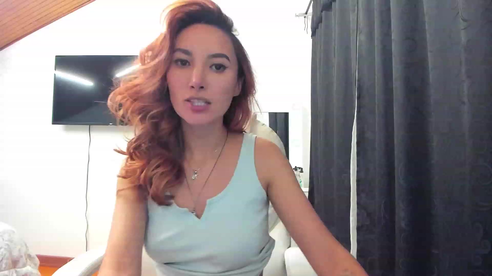 Gallery image thumbnail from LizzEser's myfreecams stream on, 11/15/2022, 03:35 image 2 of 20