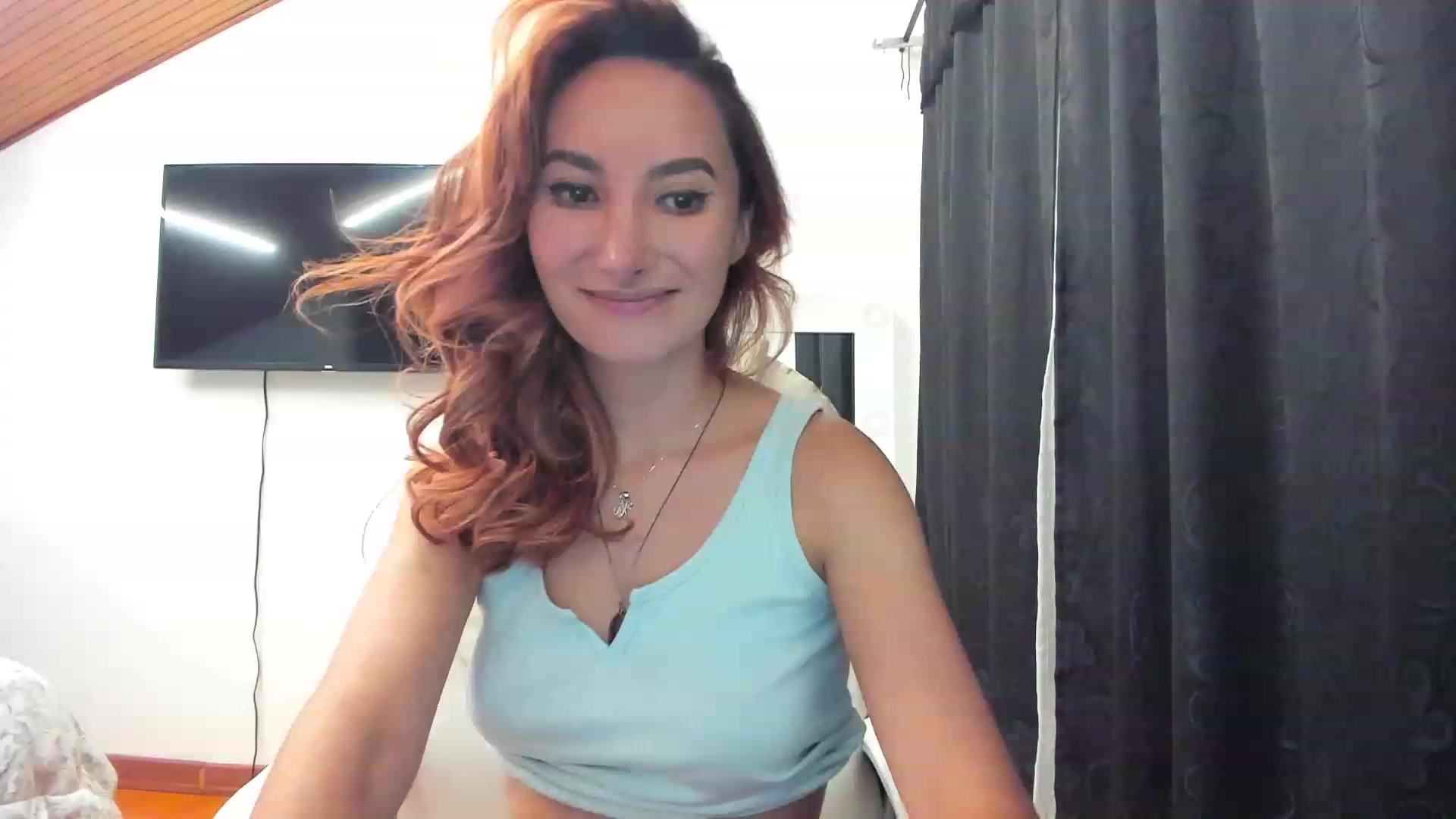 Gallery image thumbnail from LizzEser's myfreecams stream on, 11/15/2022, 03:35 image 3 of 20