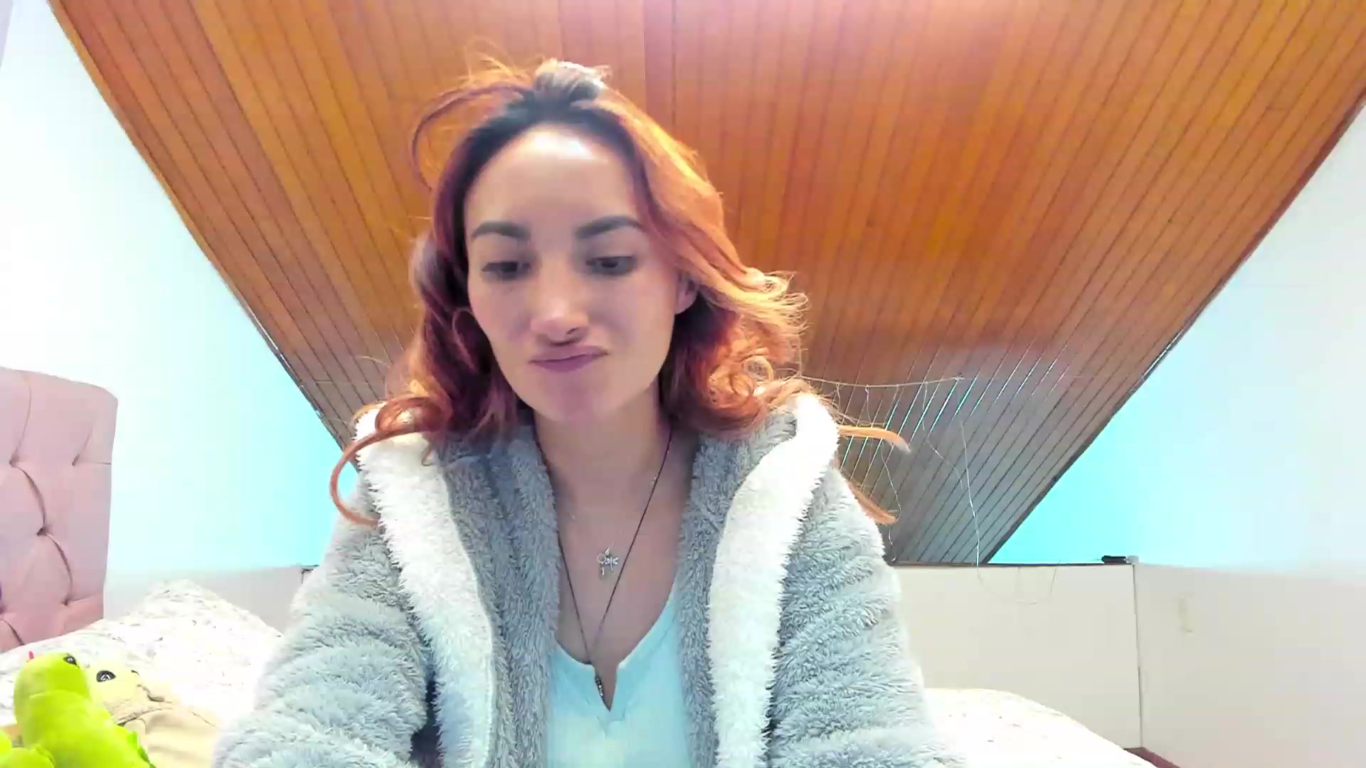 Gallery image thumbnail from LizzEser's myfreecams stream on, 11/17/2022, 03:47 image 17 of 20