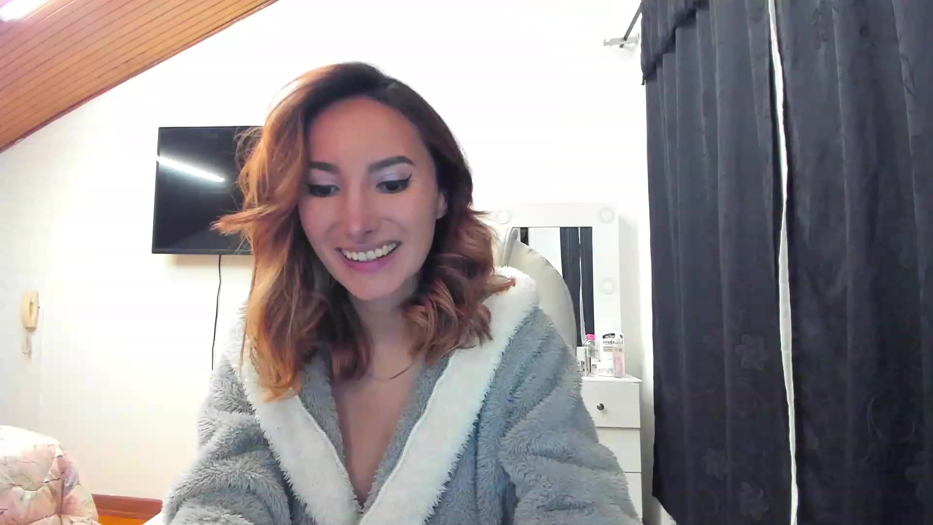 Gallery image thumbnail from LizzEser's myfreecams stream on, 12/27/2022, 03:27 image 20 of 20