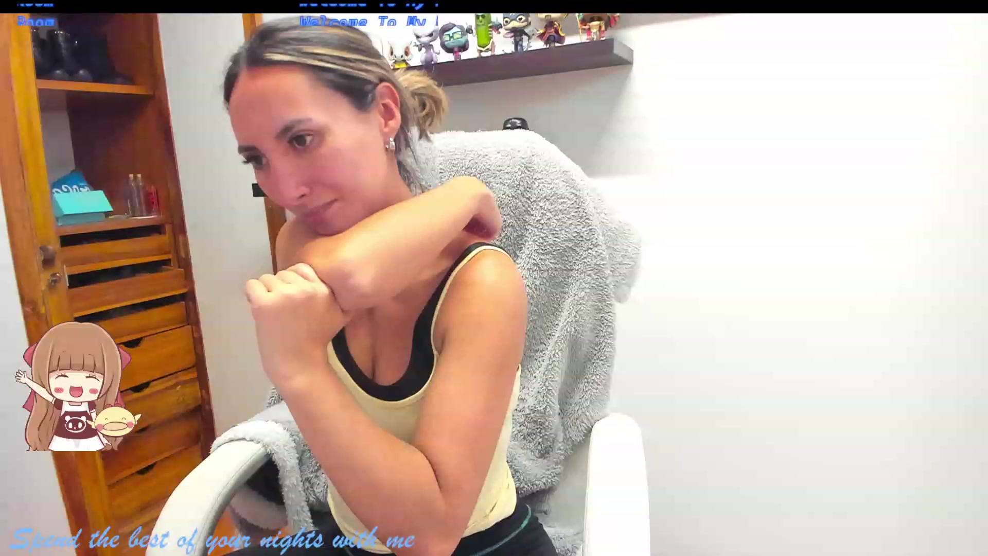 Gallery image thumbnail from LizzEser's myfreecams stream on, 08/29/2023, 03:08 image 14 of 20