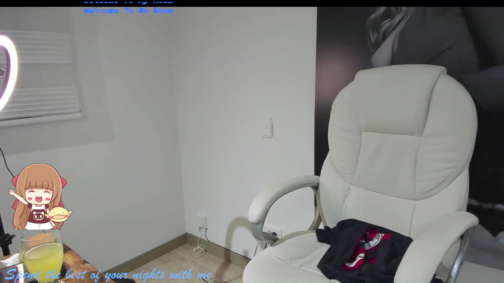 Gallery image thumbnail from LizzEser's myfreecams stream on, 01/06/2024, 02:48 image 3 of 20
