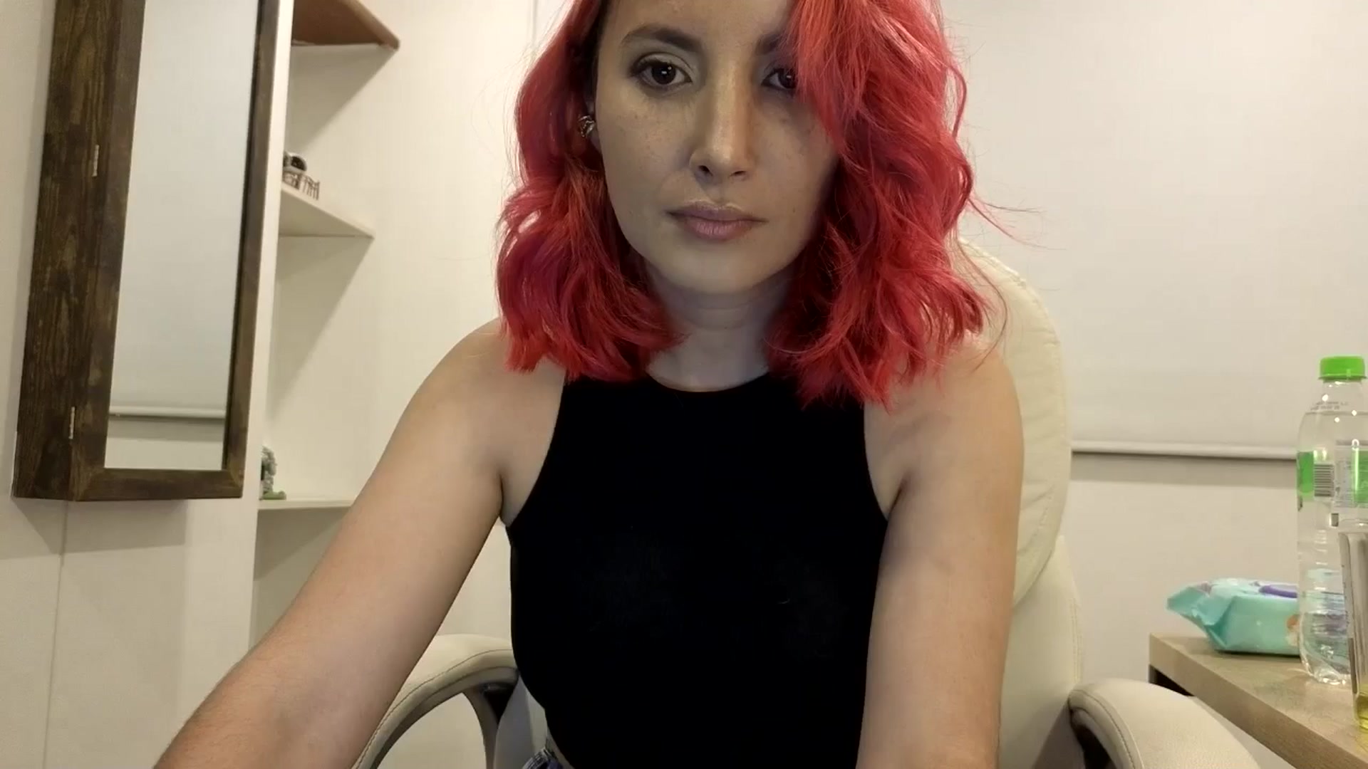 Gallery image thumbnail from LizzEser's myfreecams stream on, 11/19/2025, 04:02 image 1 of 20