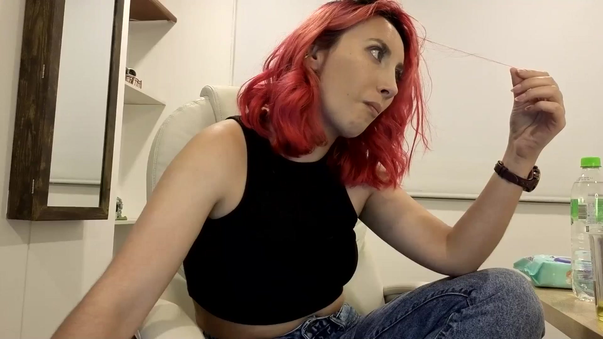 Gallery image thumbnail from LizzEser's myfreecams stream on, 11/19/2025, 04:02 image 7 of 20