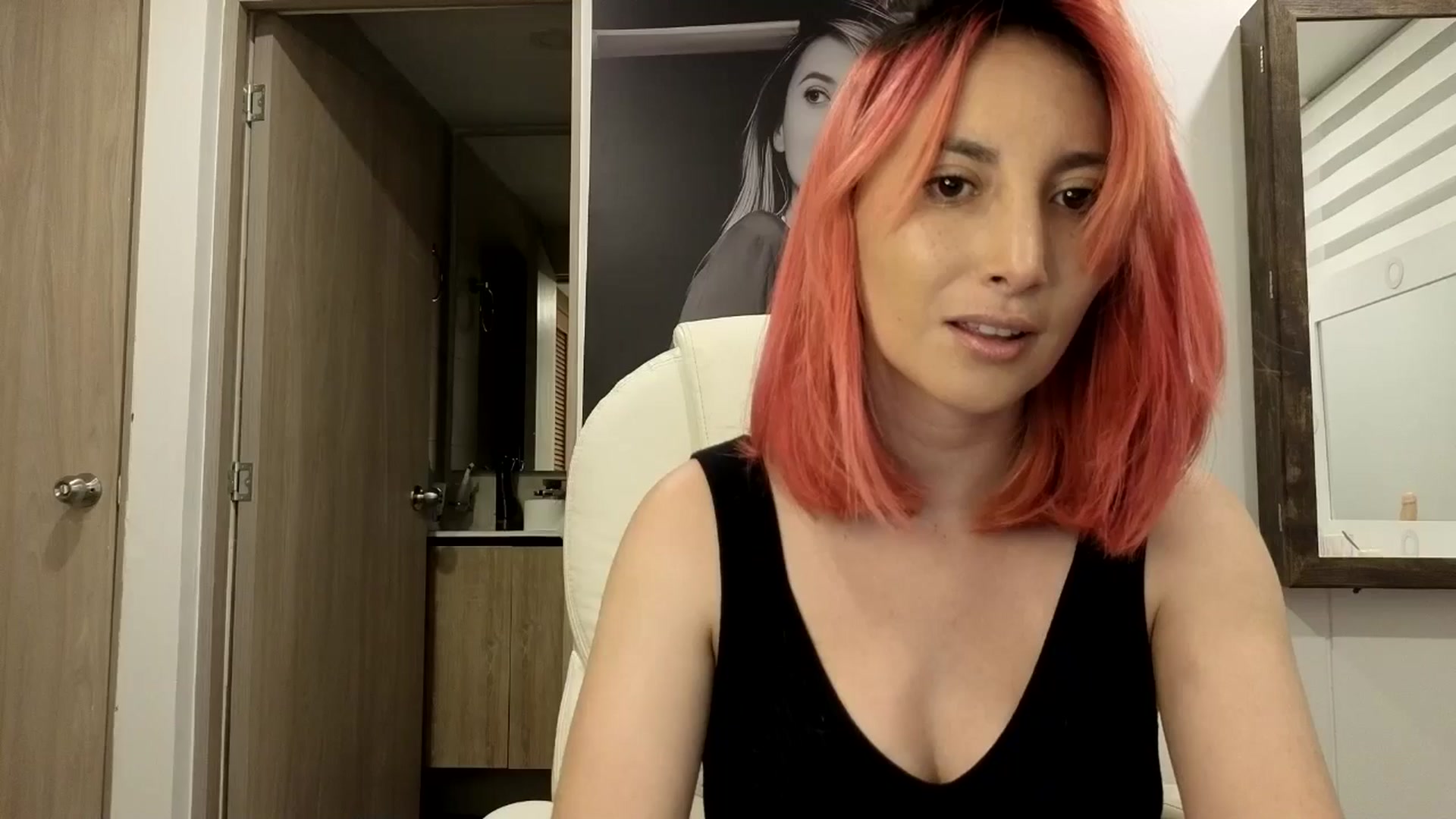Gallery image thumbnail from LizzEser's myfreecams stream on, 12/16/2025, 05:03 image 14 of 20