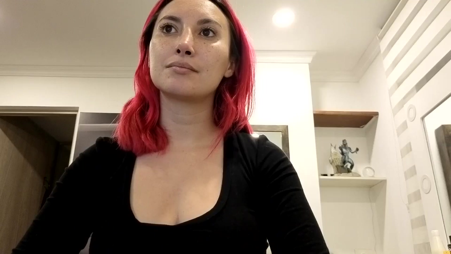Gallery image thumbnail from LizzEser's myfreecams stream on, 01/13/2026, 03:43 image 14 of 20