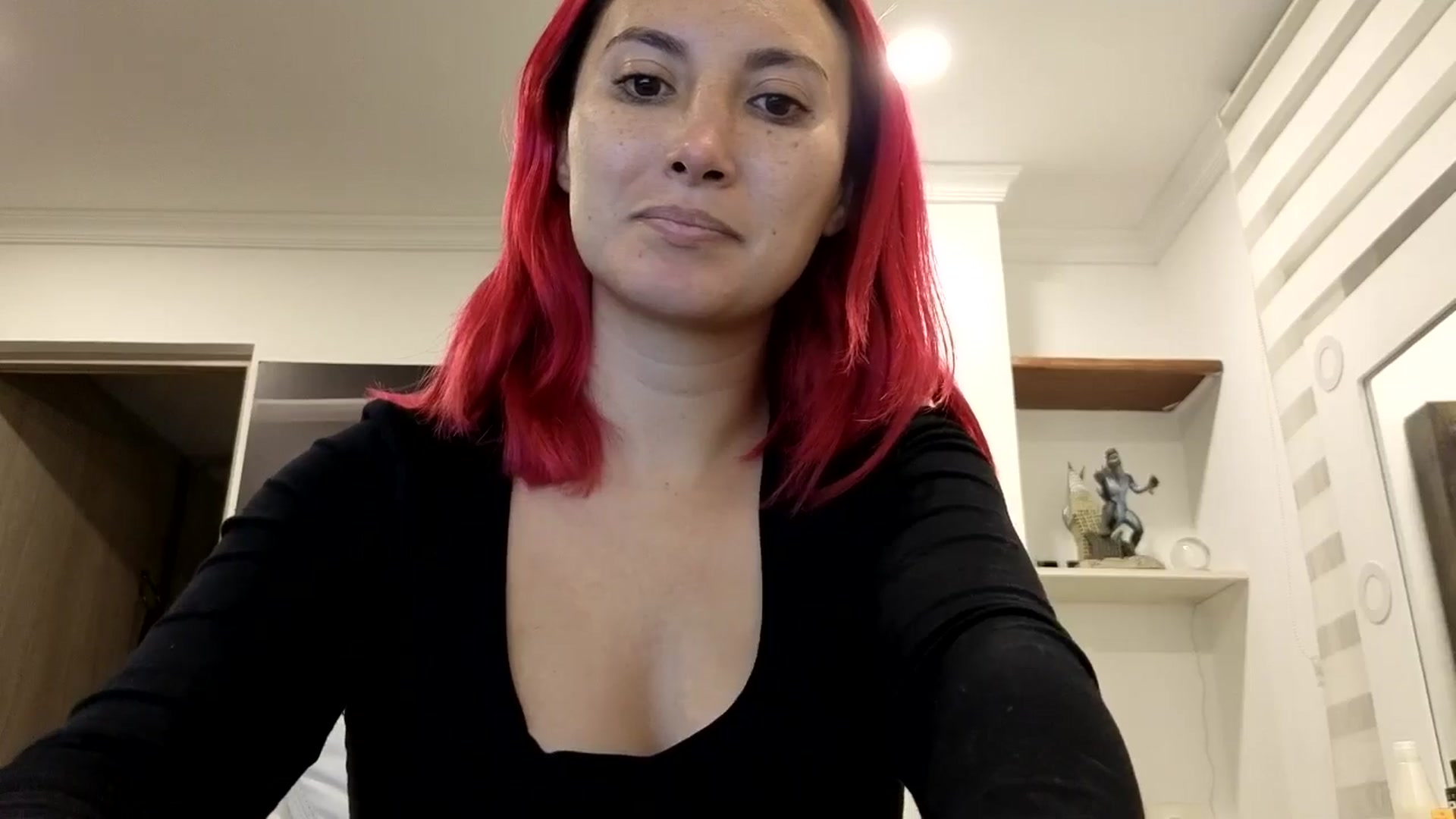Gallery image thumbnail from LizzEser's myfreecams stream on, 01/13/2026, 03:43 image 16 of 20