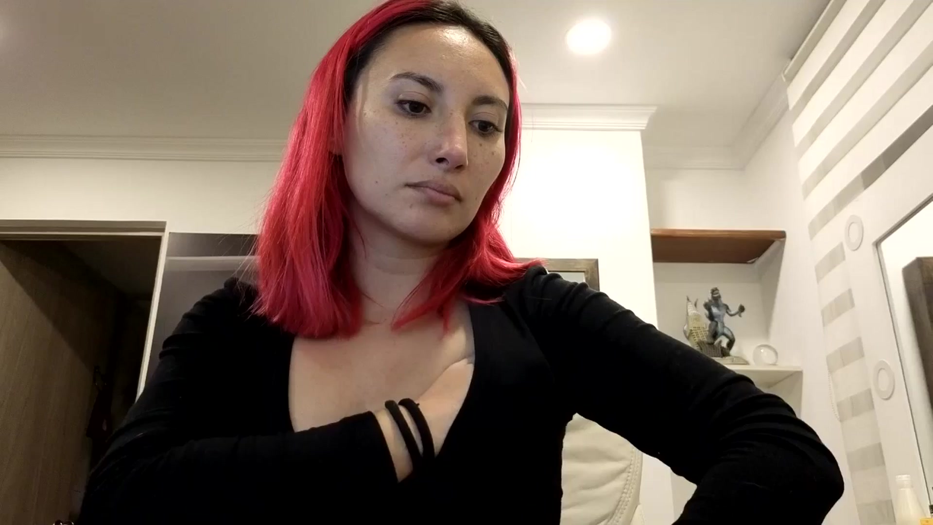 Gallery image thumbnail from LizzEser's myfreecams stream on, 01/13/2026, 03:43 image 7 of 20