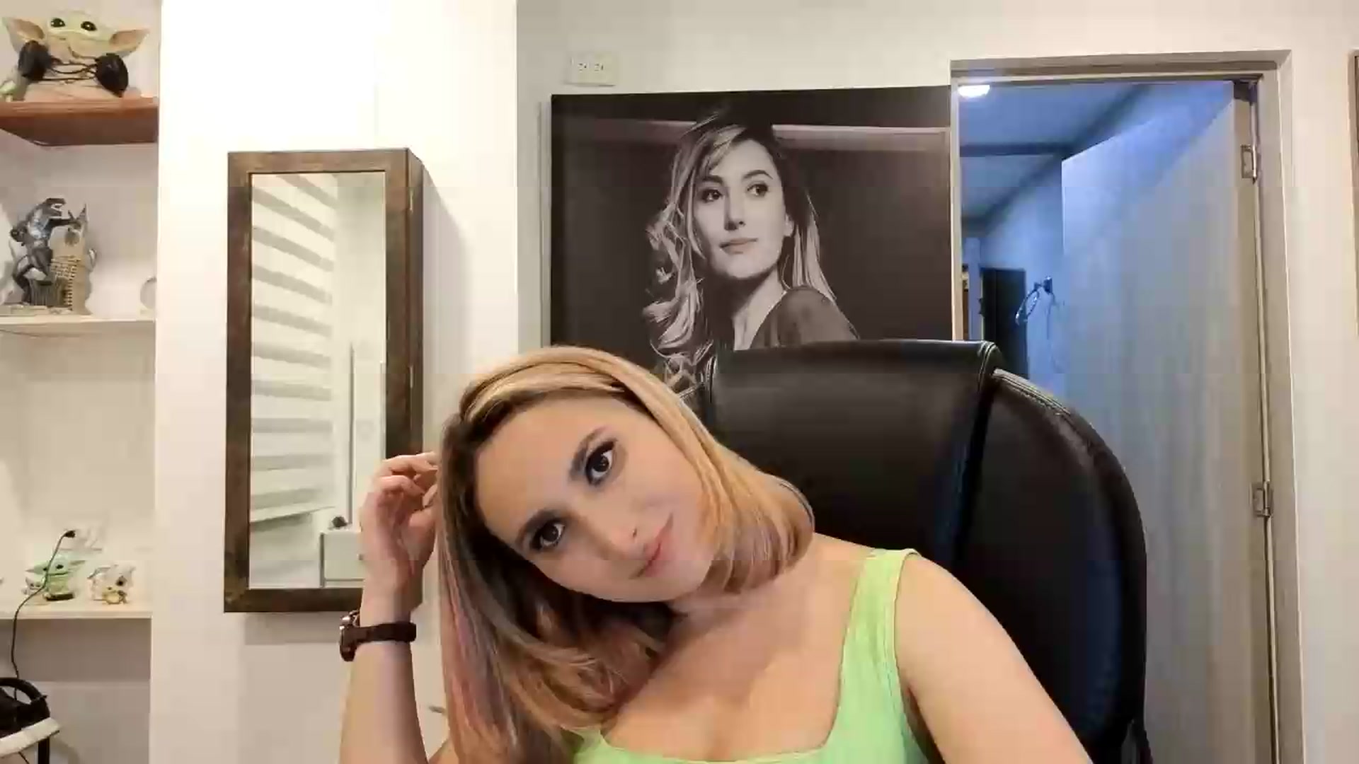 Gallery image thumbnail from LizzEser's myfreecams stream on, 06/24/2026, 04:13 image 1 of 20