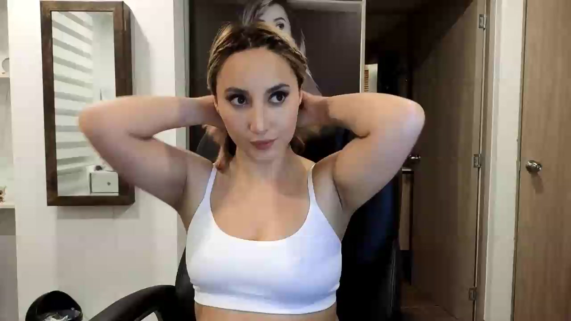 Gallery image thumbnail from LizzEser's myfreecams stream on, 07/08/2026, 03:51 image 15 of 20