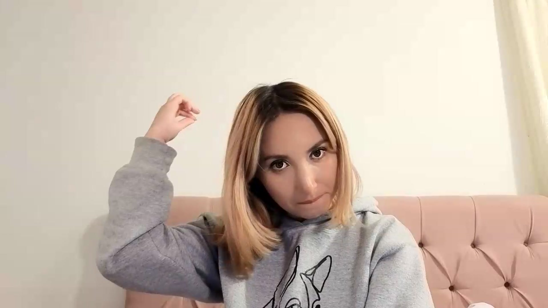 Gallery image thumbnail from LizzEser's myfreecams stream on, 08/11/2026, 02:04 image 7 of 20