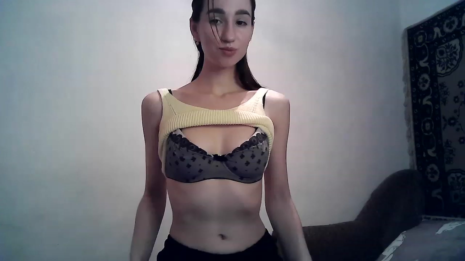 Gallery image thumbnail from LizzaW's myfreecams stream on, 02/17/2023, 18:38 image 16 of 20