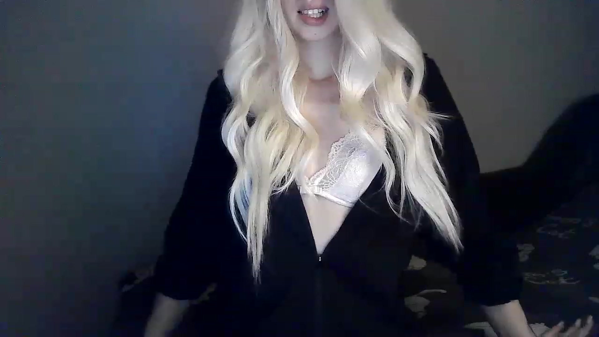 Gallery image thumbnail from LizzaW's myfreecams stream on, 04/06/2023, 17:22 image 16 of 20