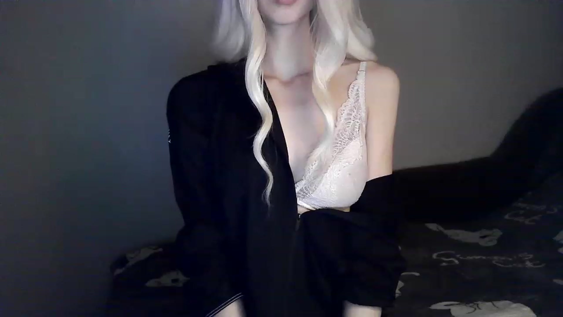 Gallery image thumbnail from LizzaW's myfreecams stream on, 04/06/2023, 17:22 image 9 of 20