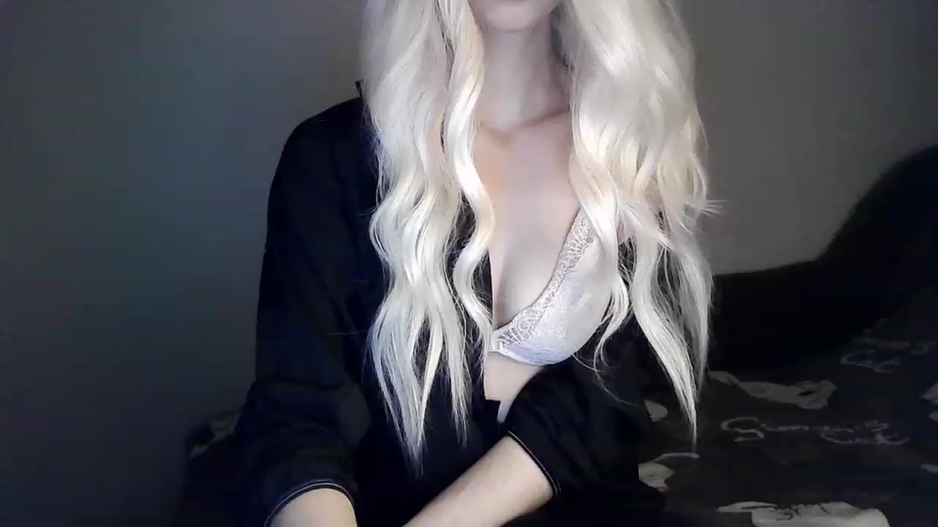 Gallery image thumbnail from LizzaW's myfreecams stream on, 04/06/2023, 17:22 image 3 of 20