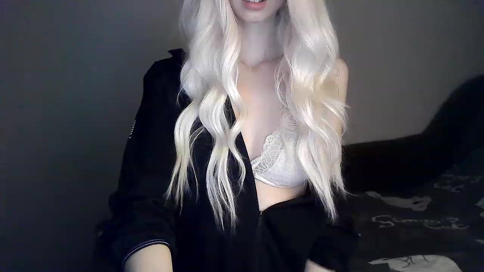 Gallery image thumbnail from LizzaW's myfreecams stream on, 04/06/2023, 17:22 image 13 of 20