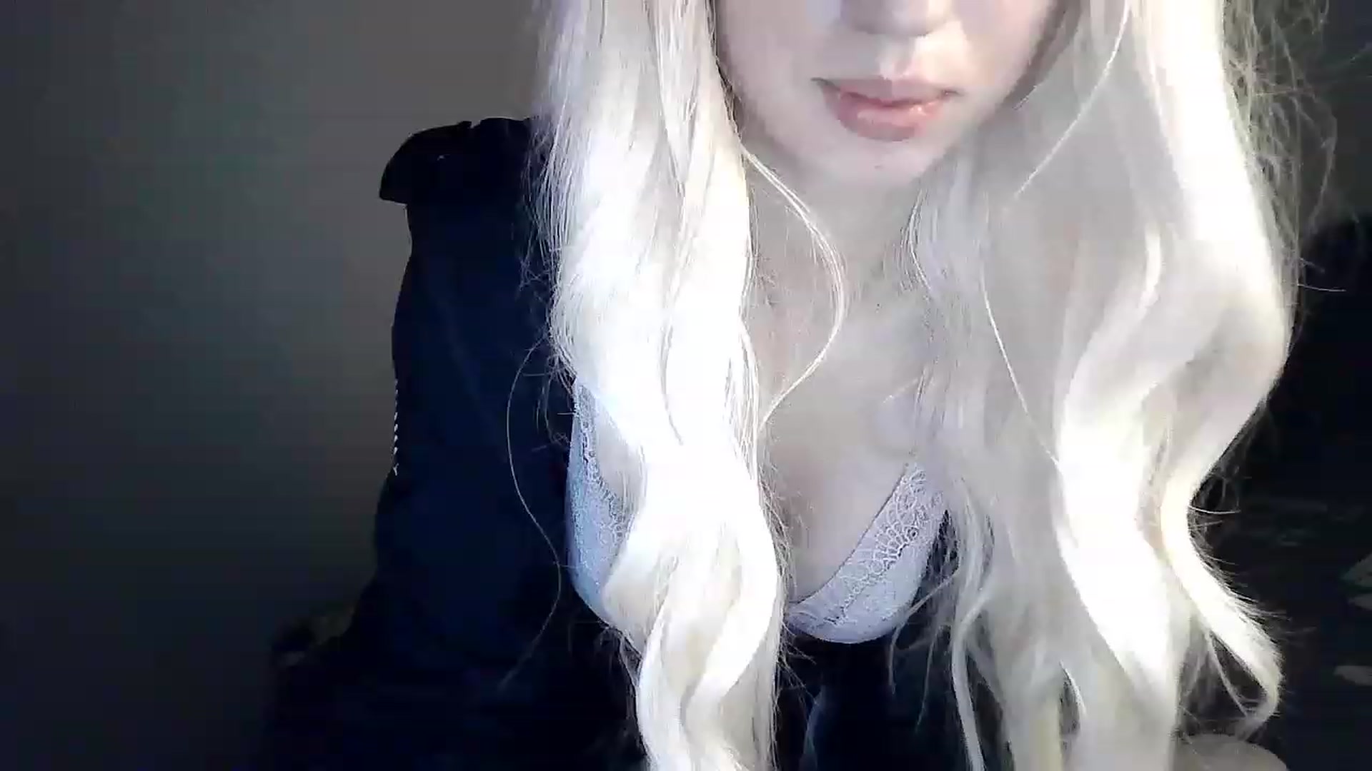 Gallery image thumbnail from LizzaW's myfreecams stream on, 04/06/2023, 19:02 image 10 of 20