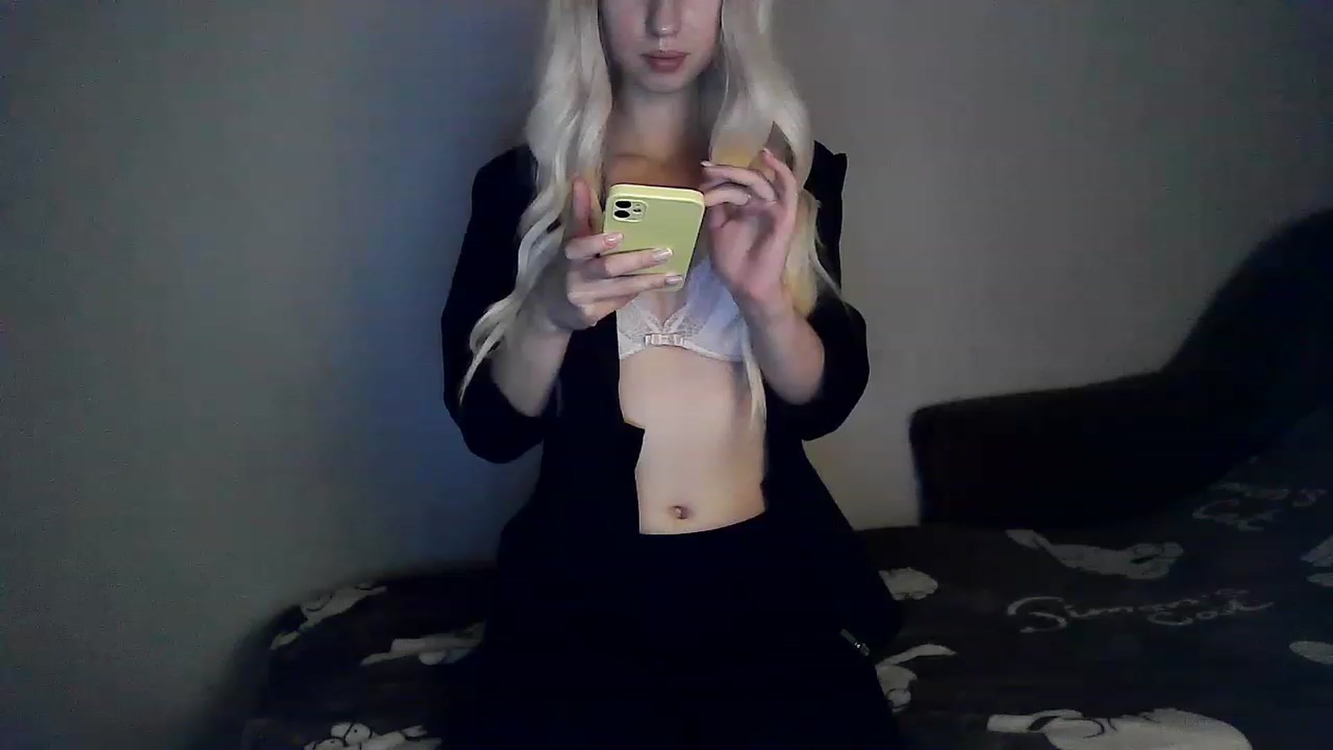 Gallery image thumbnail from LizzaW's myfreecams stream on, 04/06/2023, 19:02 image 20 of 20