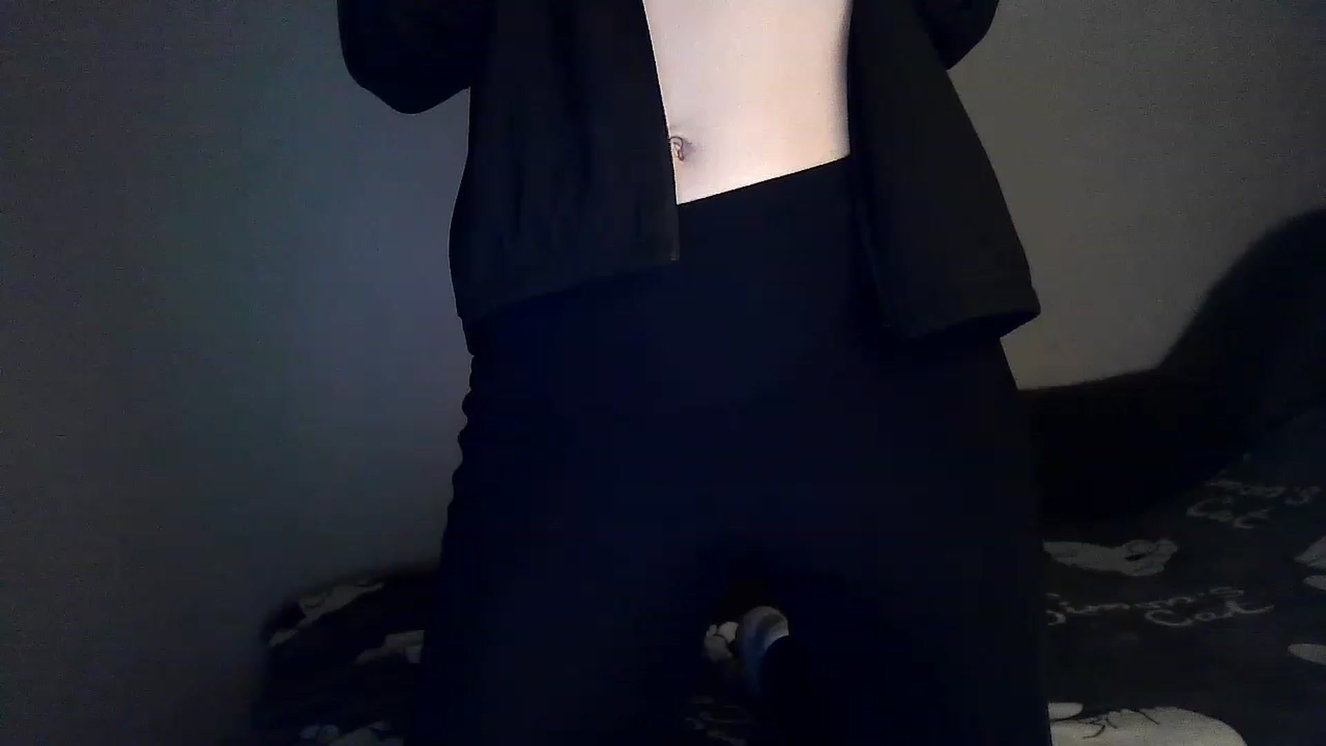 Gallery image thumbnail from LizzaW's myfreecams stream on, 04/06/2023, 19:02 image 15 of 20