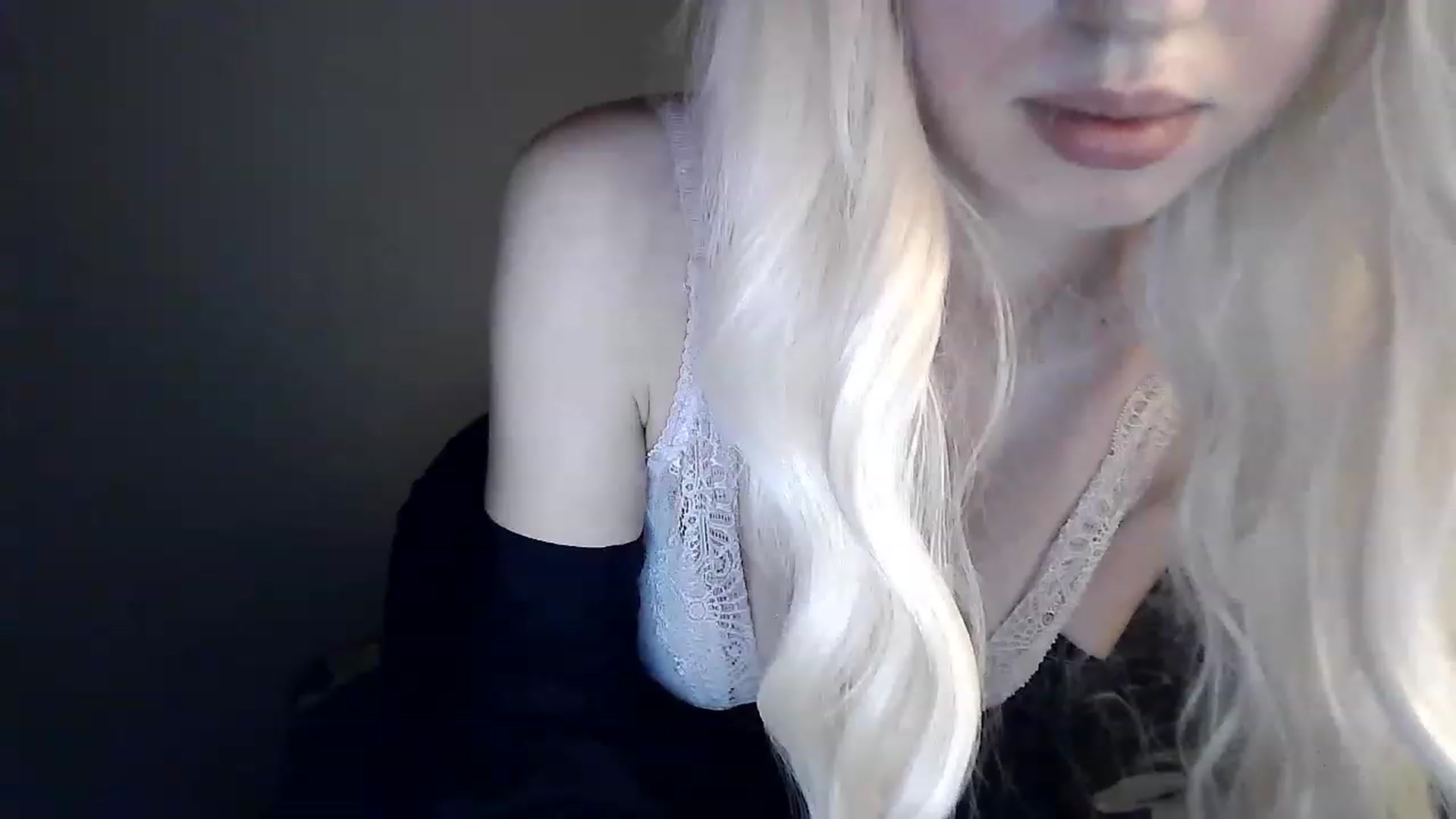 Gallery image thumbnail from LizzaW's myfreecams stream on, 04/06/2023, 19:02 image 7 of 20