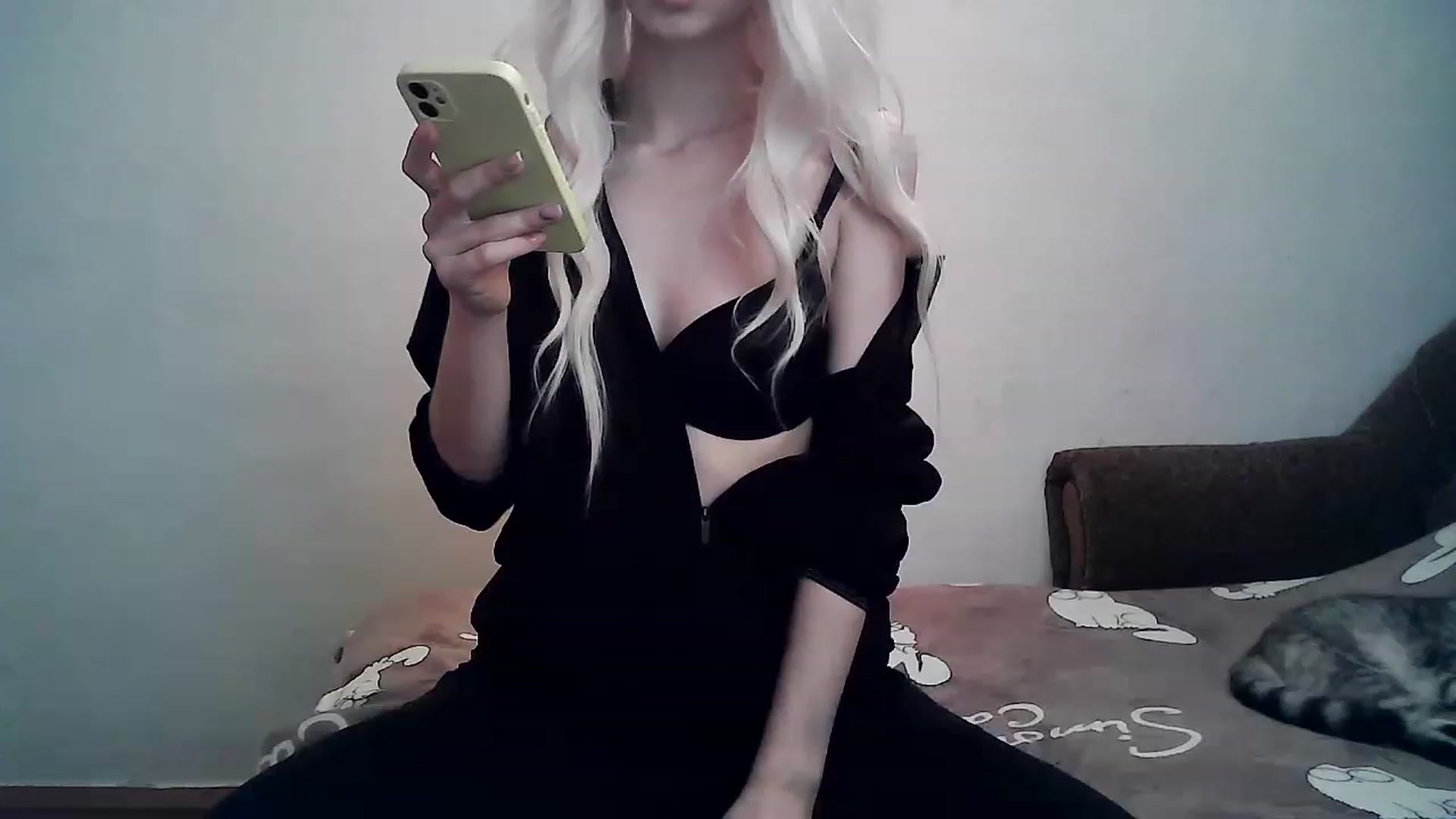 Gallery image thumbnail from LizzaW's myfreecams stream on, 04/12/2023, 15:23 image 18 of 20