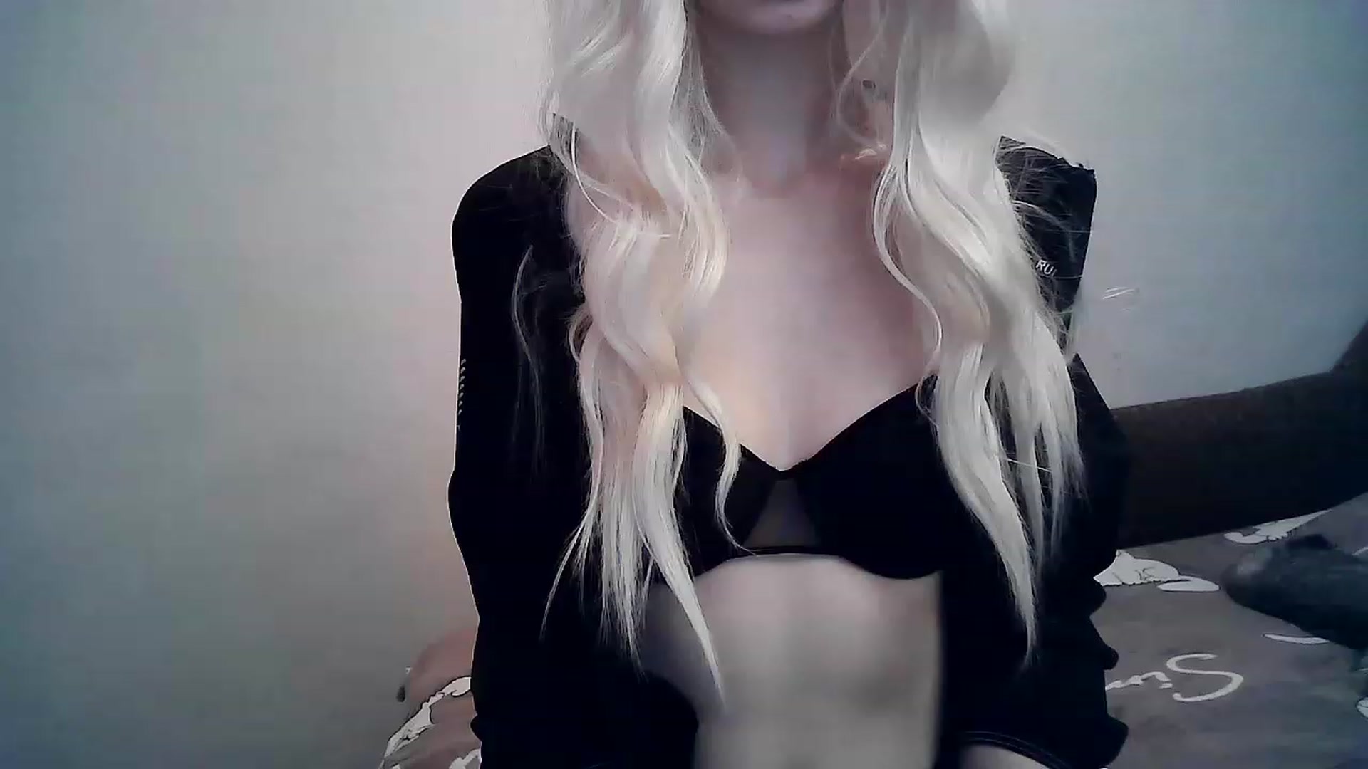 Gallery image thumbnail from LizzaW's myfreecams stream on, 04/12/2023, 15:23 image 6 of 20