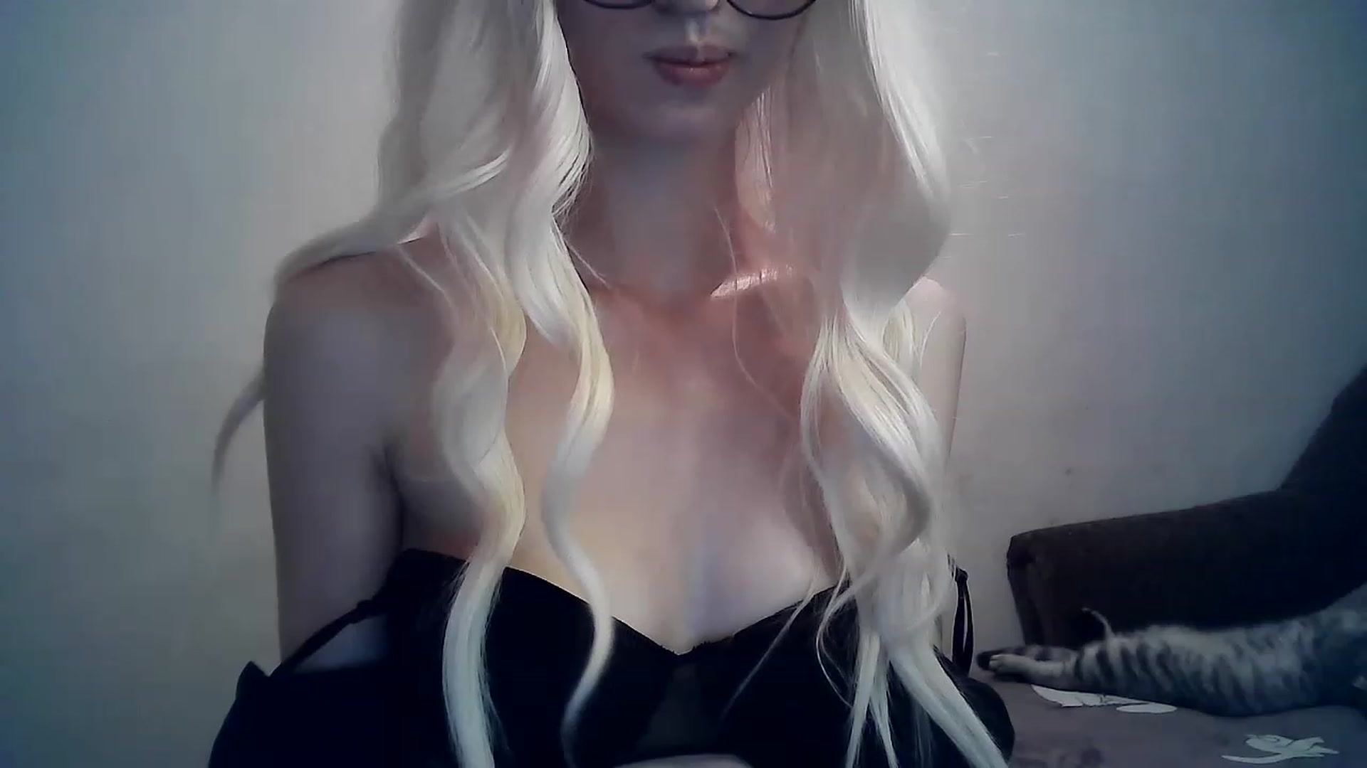 Gallery image thumbnail from LizzaW's myfreecams stream on, 04/12/2023, 16:18 image 17 of 20