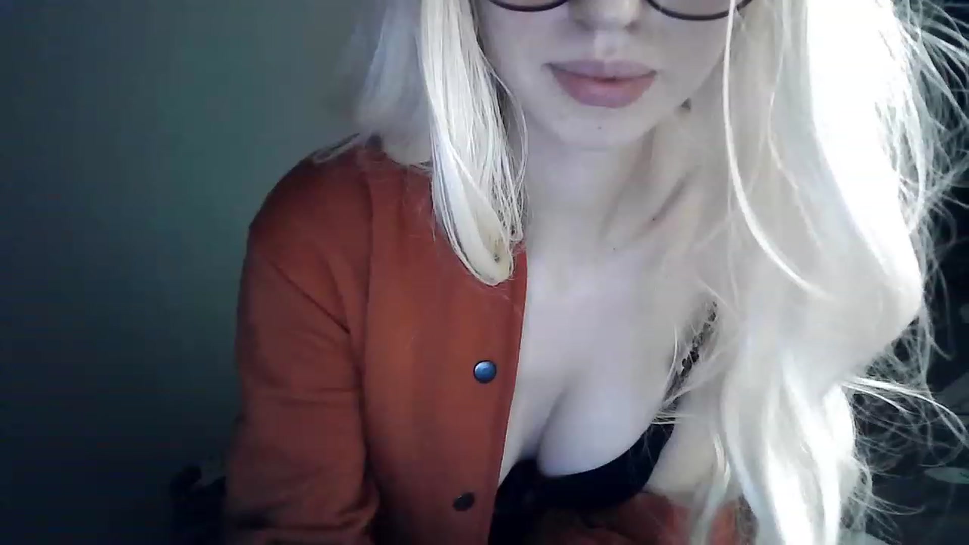 Gallery image thumbnail from LizzaW's myfreecams stream on, 04/14/2023, 17:31 image 5 of 20