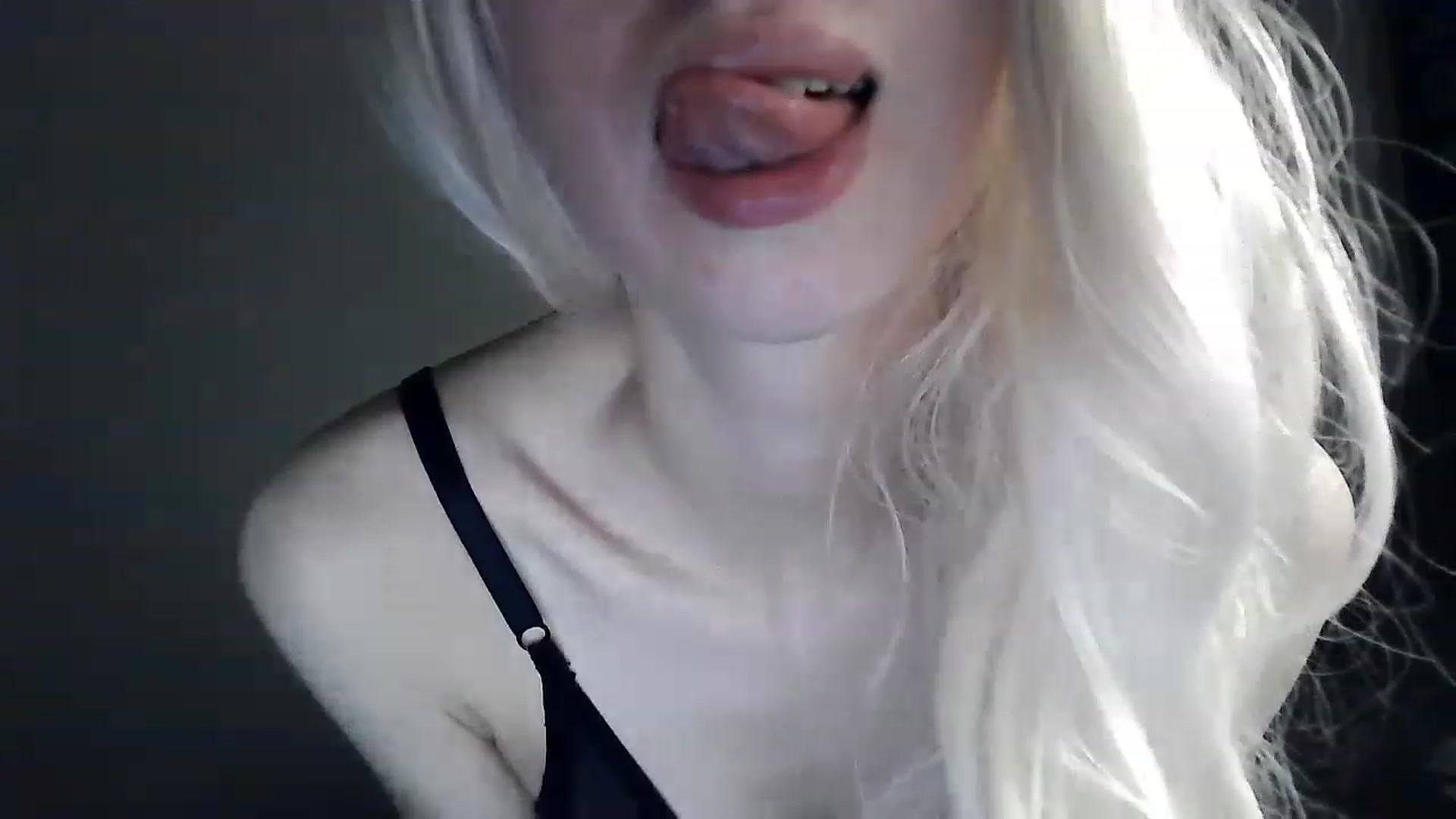 Gallery image thumbnail from LizzaW's myfreecams stream on, 04/14/2023, 19:22 image 15 of 20