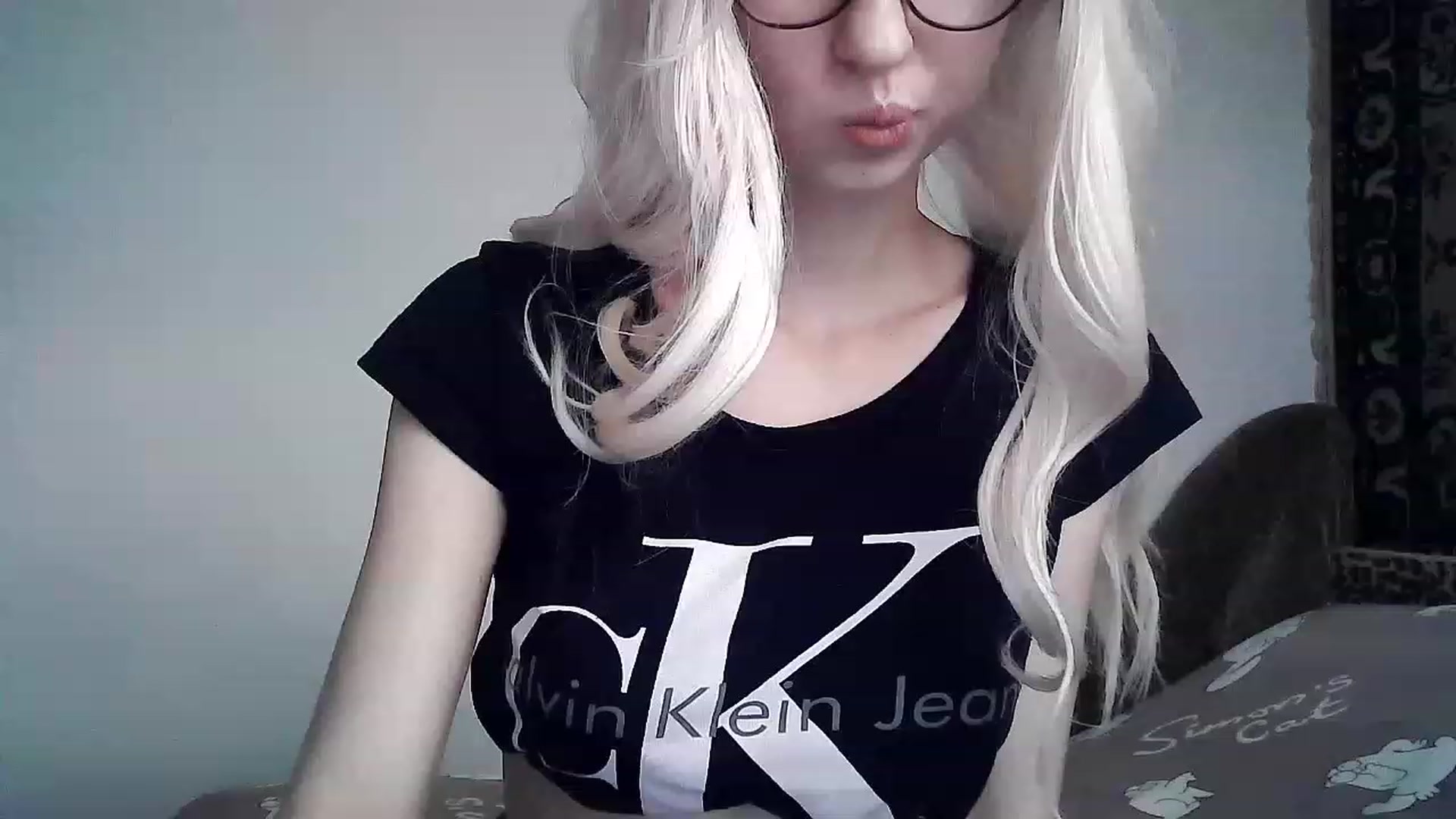 Gallery image thumbnail from LizzaW's myfreecams stream on, 04/18/2023, 17:15 image 4 of 20