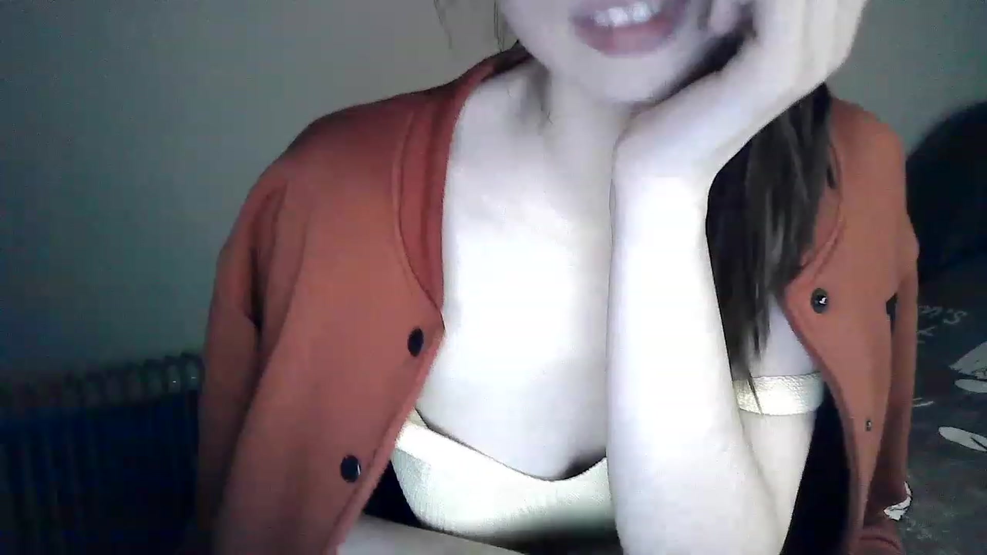 Gallery image thumbnail from LizzaW's myfreecams stream on, 05/13/2023, 19:15 image 12 of 20
